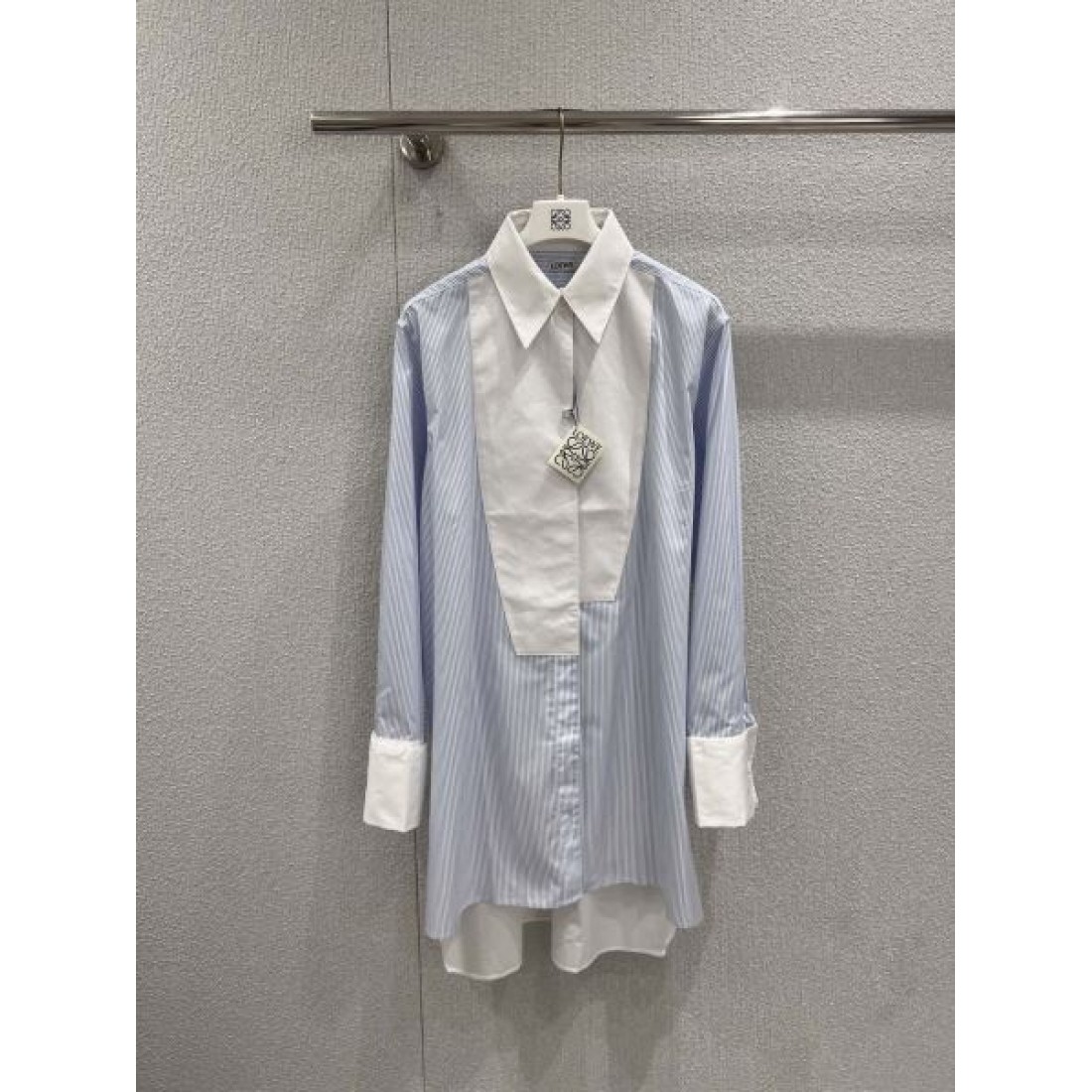 リラックス感 ナチュラル LOEWE ロエベ スーパーコピー ワンピース 軽やか 今季注目