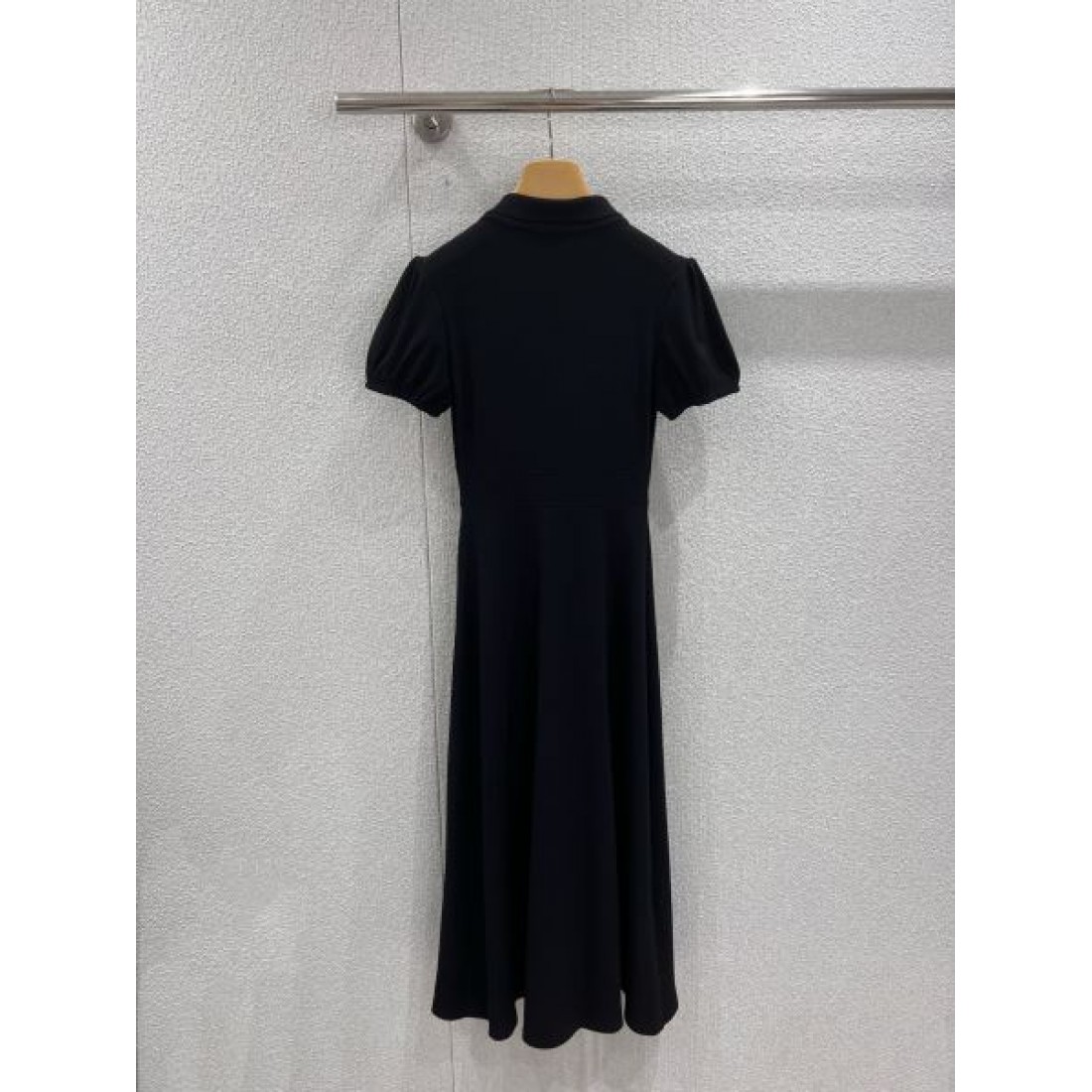 フェミニン 上品 MIU MIU ミュウミュウ スーパーコピー ワンピース エレガント 華やか