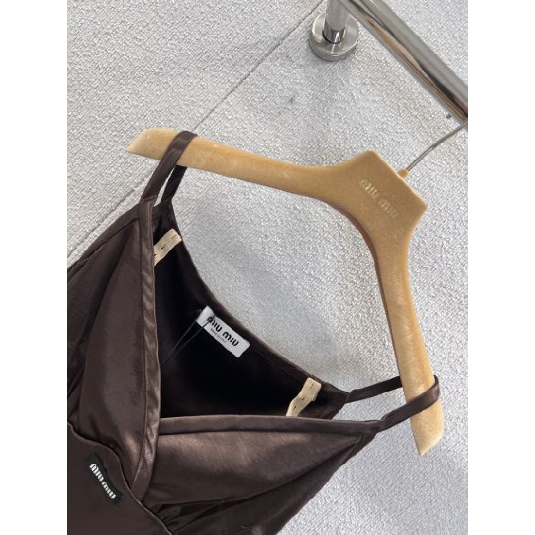 ガーリー 洗練 MIU MIU ミュウミュウ スーパーコピー ワンピース 上質 可憐