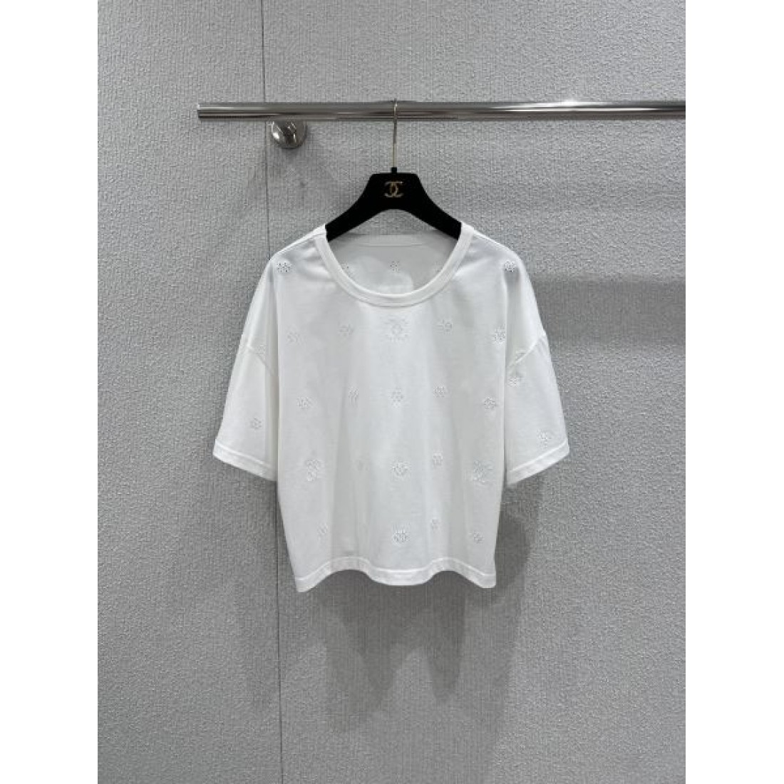 モダン 高級感 CHANEL シャネル コピー 半袖Tシャツ 洗練 上質