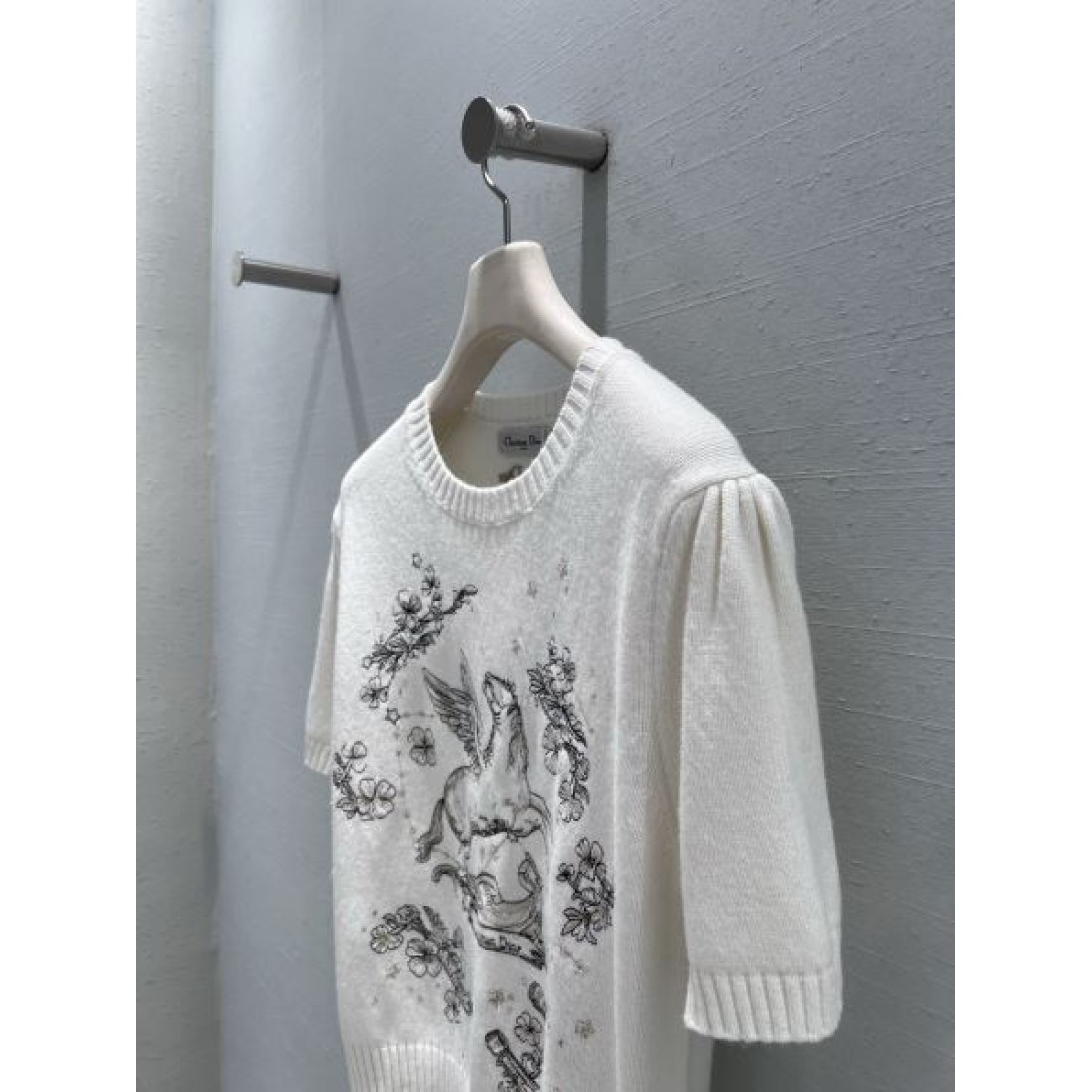 大人向け シャープ印象 DIOR ディオール コピー 半袖Tシャツ 品質安定 着回し力抜群