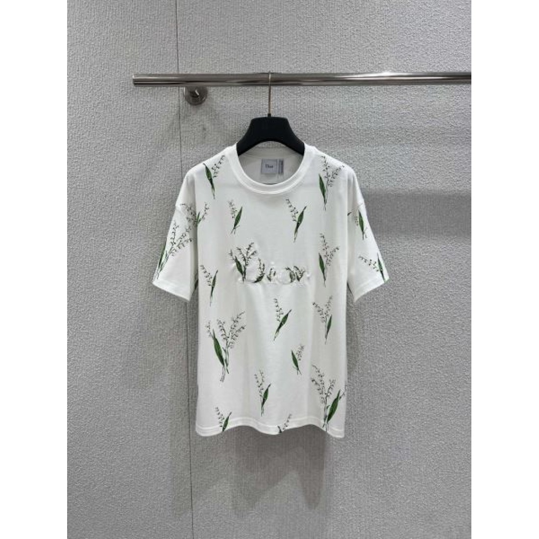 フェミニン 洗練デザイン DIOR ディオール コピー 半袖Tシャツ 女性らしい 安定人気