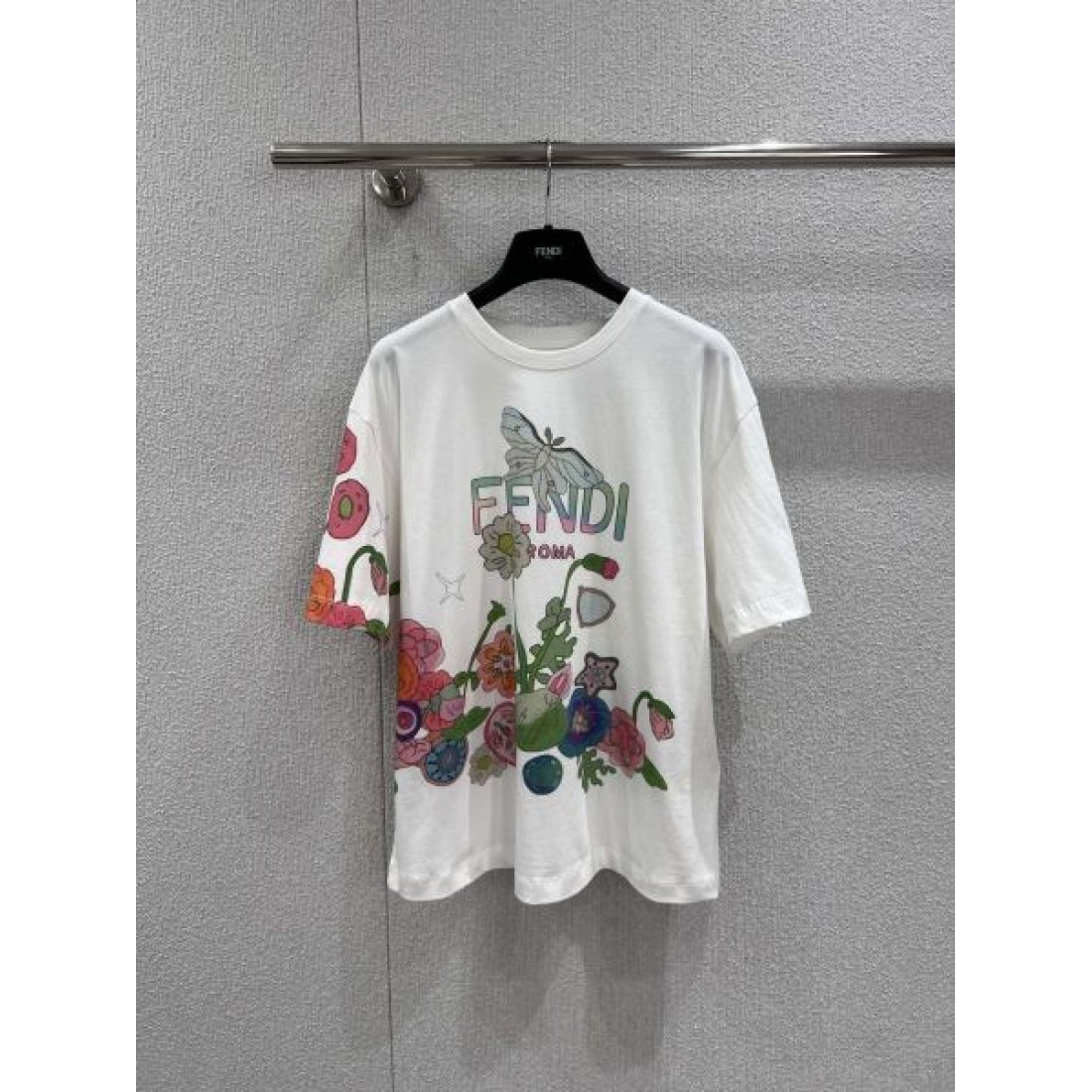 個性派 トレンド感 FENDI フェンディ コピー 半袖Tシャツ デザイン映え ブランド力抜群