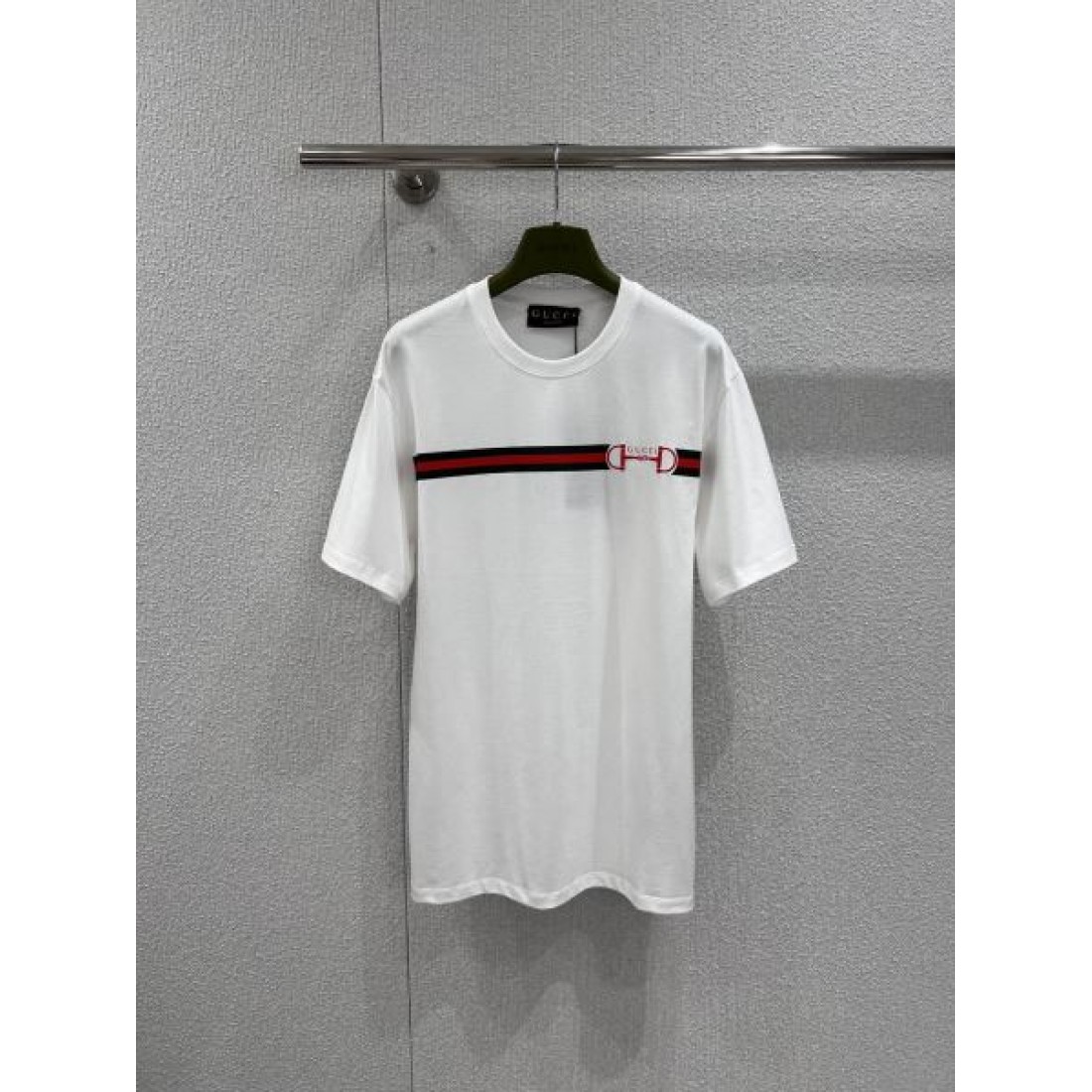 シンプル 上品 GUCCI グッチ コピー 半袖Tシャツ 実用的 高評価