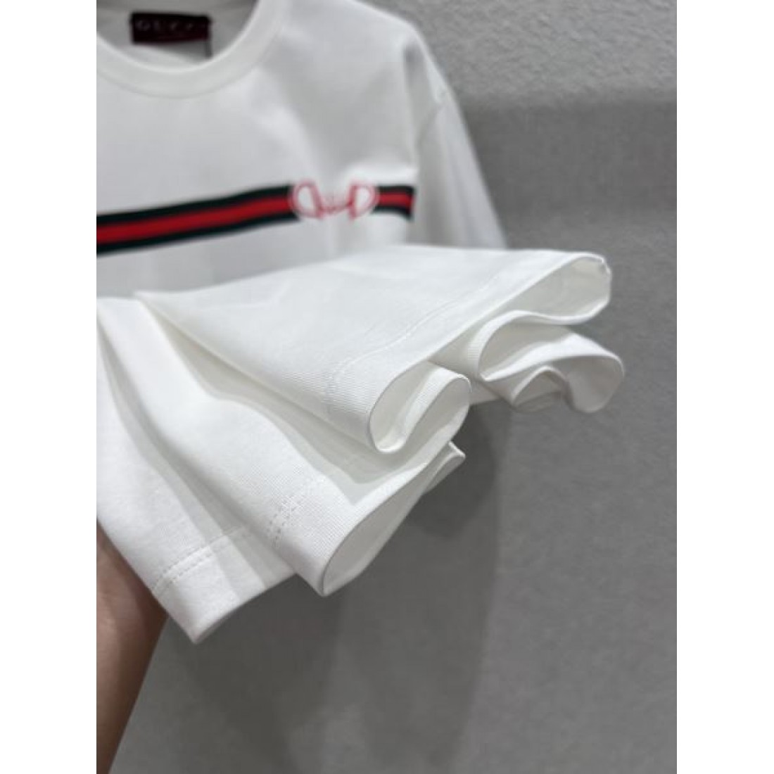  シンプル 上品 GUCCI グッチ コピー 半袖Tシャツ 実用的 高評価