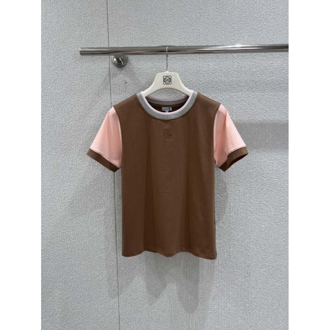 爽やか 上質 LOEWE ロエベ コピー 半袖Tシャツ 着心地抜群 人気アイテム