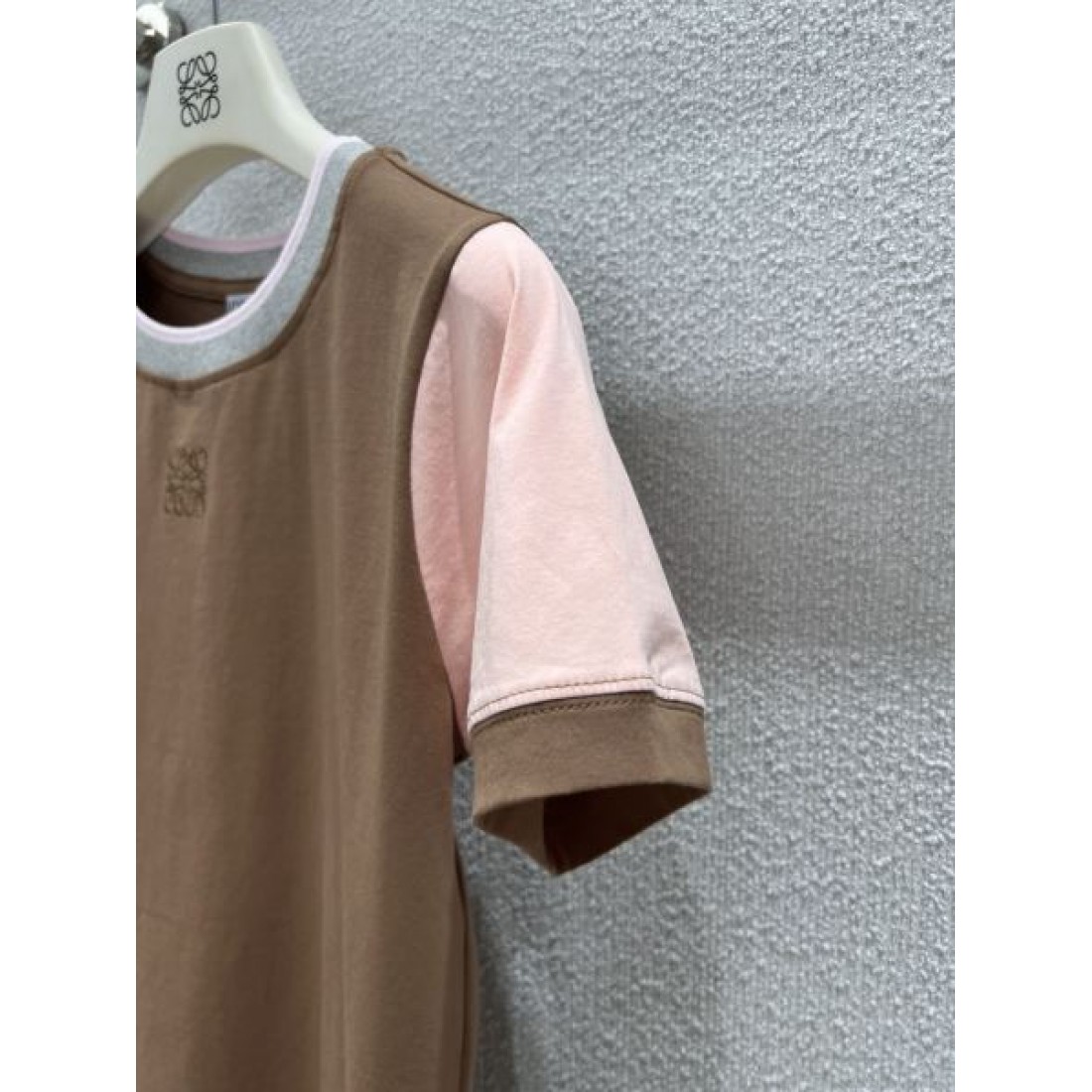 爽やか 上質 LOEWE ロエベ コピー 半袖Tシャツ 着心地抜群 人気アイテム