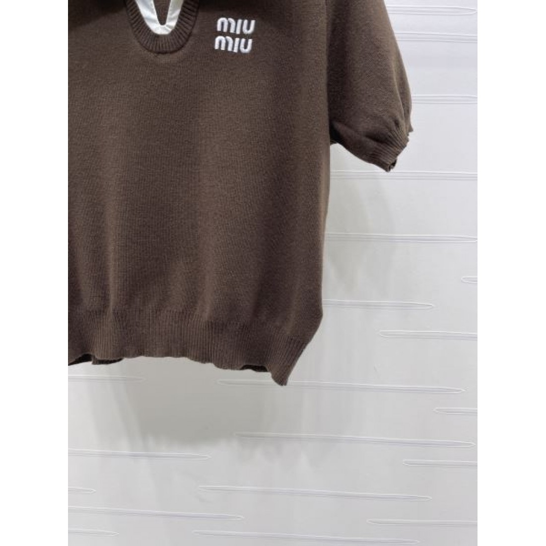 清楚感 エレガント MIU MIU ミュウミュウ コピー 半袖ニット 女性らしい 