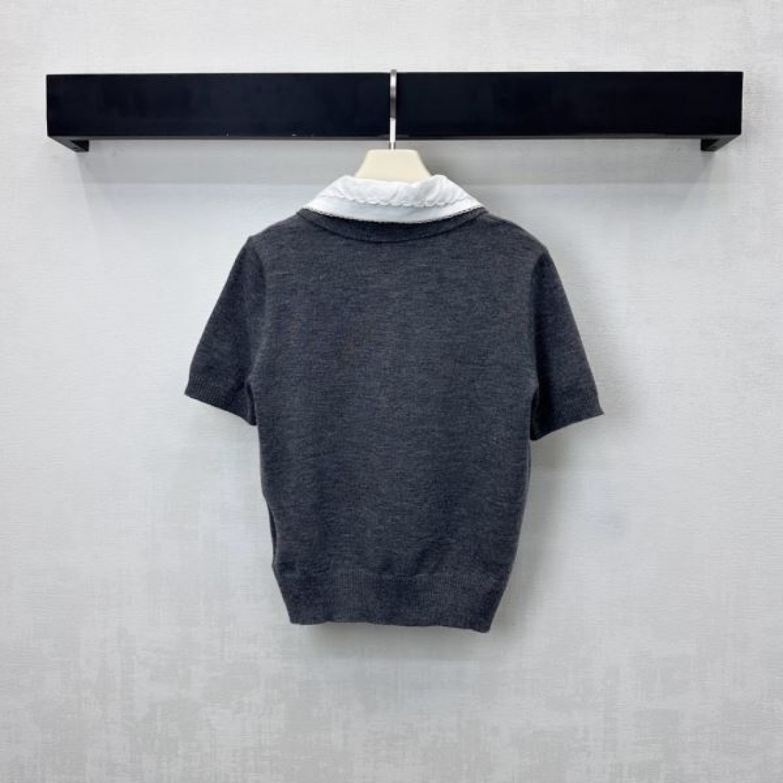 華やか コンパクト MIU MIU ミュウミュウ コピー 半袖ニット 美シルエット