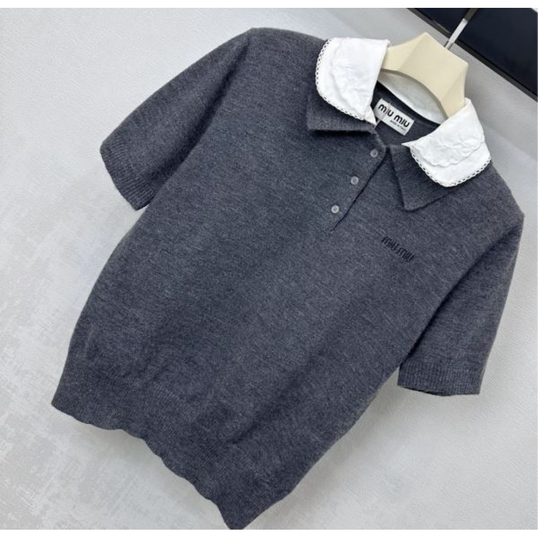 華やか コンパクト MIU MIU ミュウミュウ コピー 半袖ニット 美シルエット