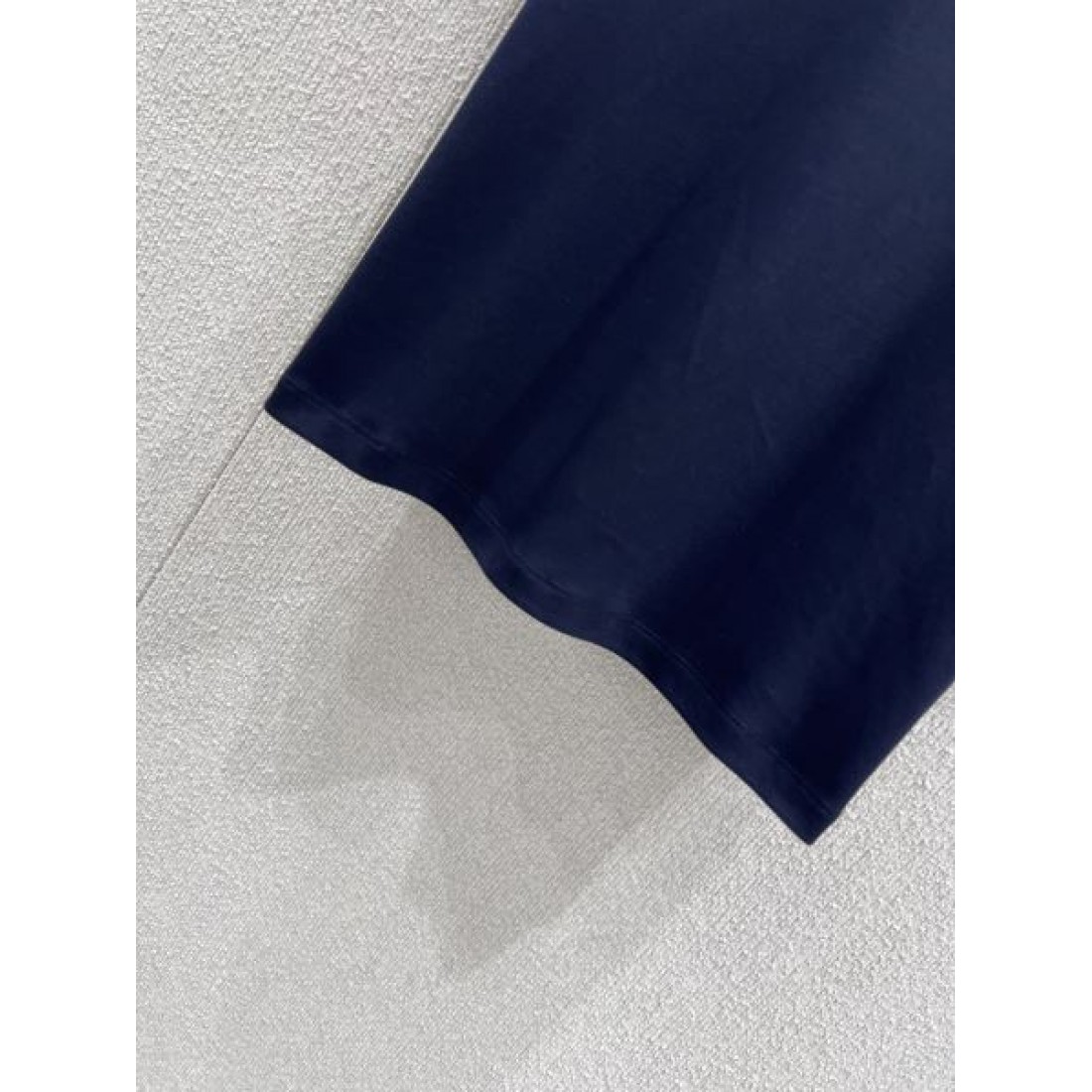 重厚感 スタイリッシュ VERSACE ヴェルサーチェ コピー 半袖Tシャツ インパクト