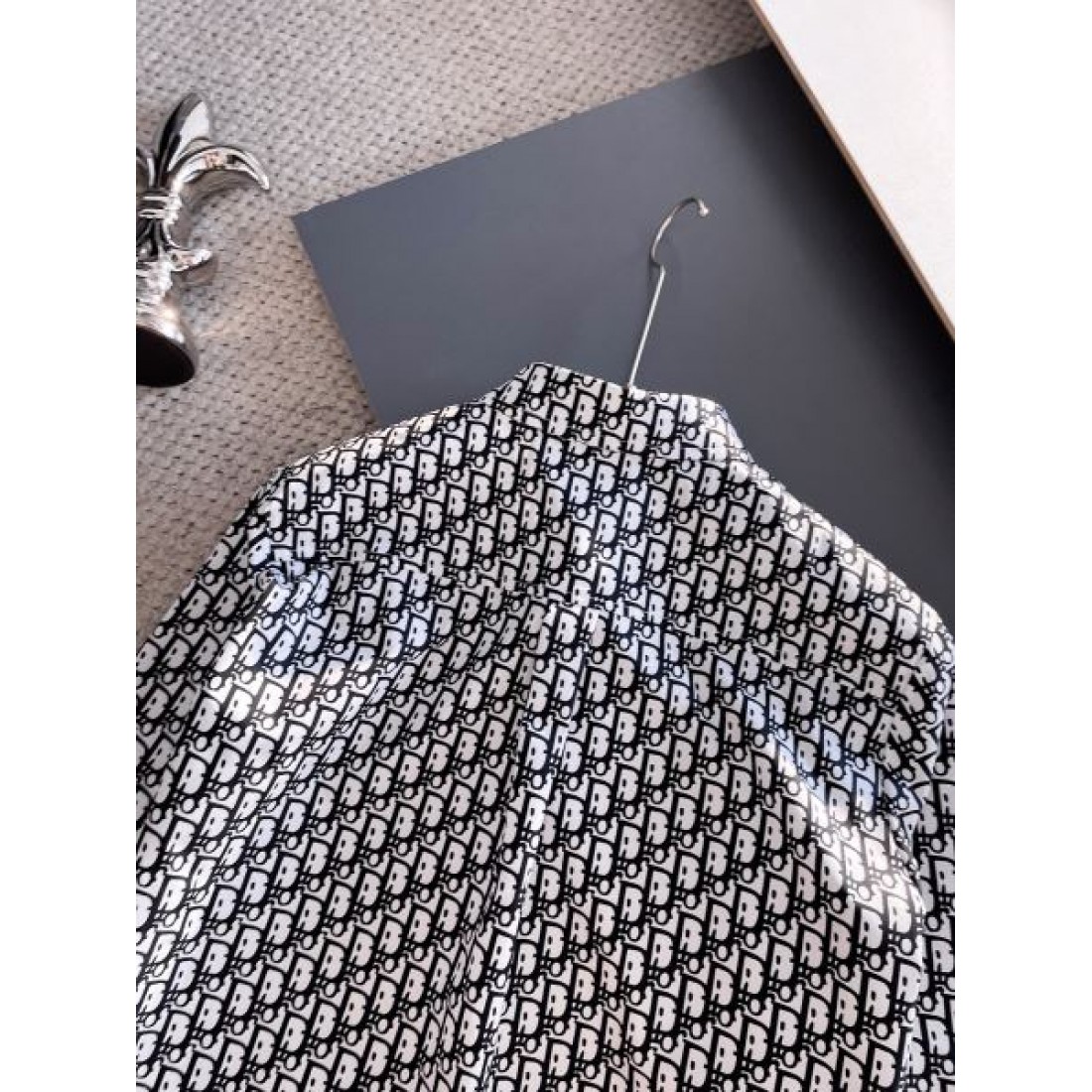 人気 定番 DIOR ディオール スーパーコピー 長袖シャツ 上質生地 大人スタイル