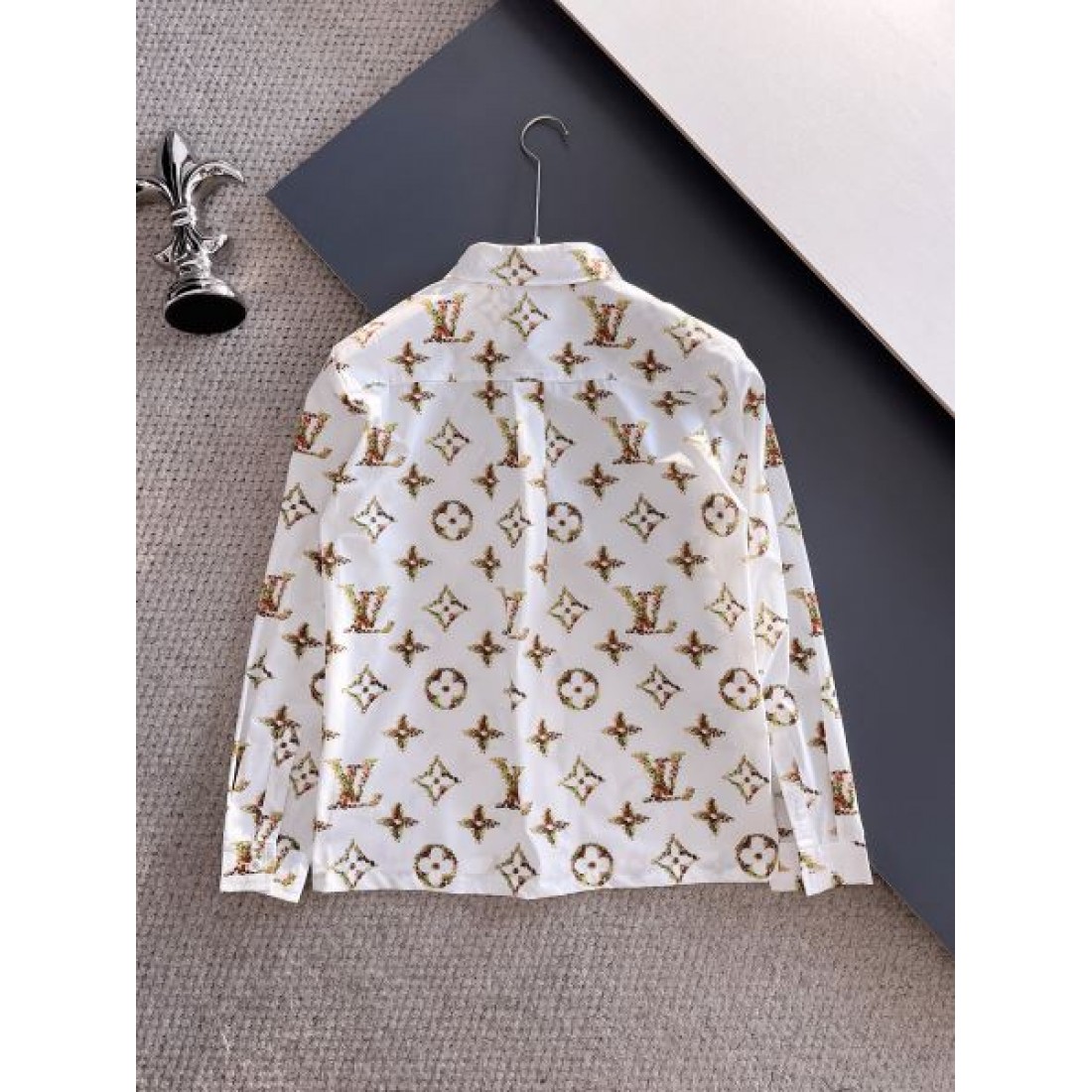 大人スタイル 落ち着き LOUIS VUITTON ルイヴィトン コピー 長袖シャツ 快適 人気