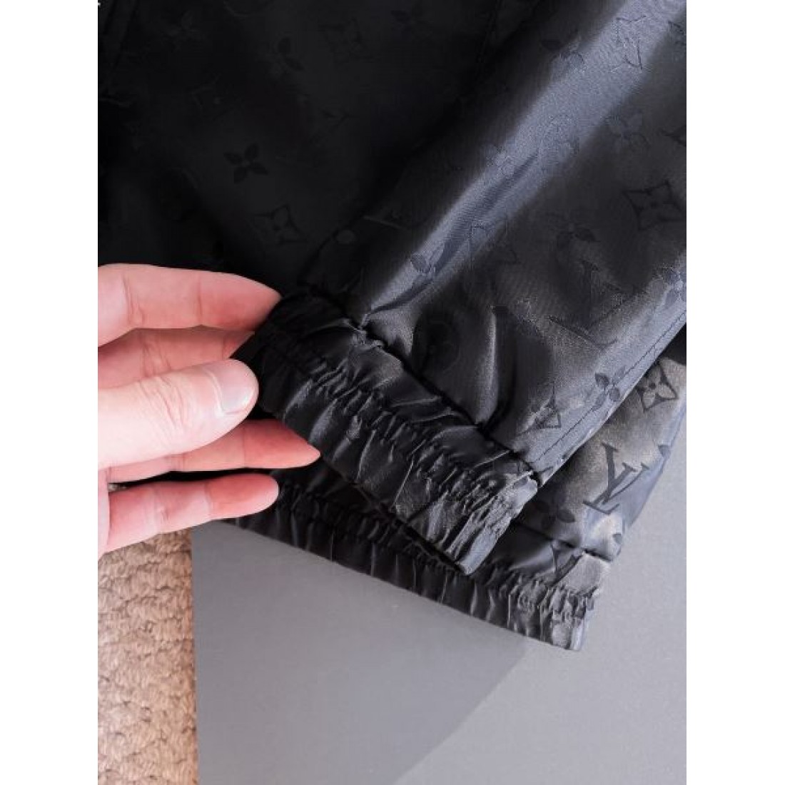 人気 定番 LOUIS VUITTON ルイヴィトン スーパーコピー ジーンズ 魅力的