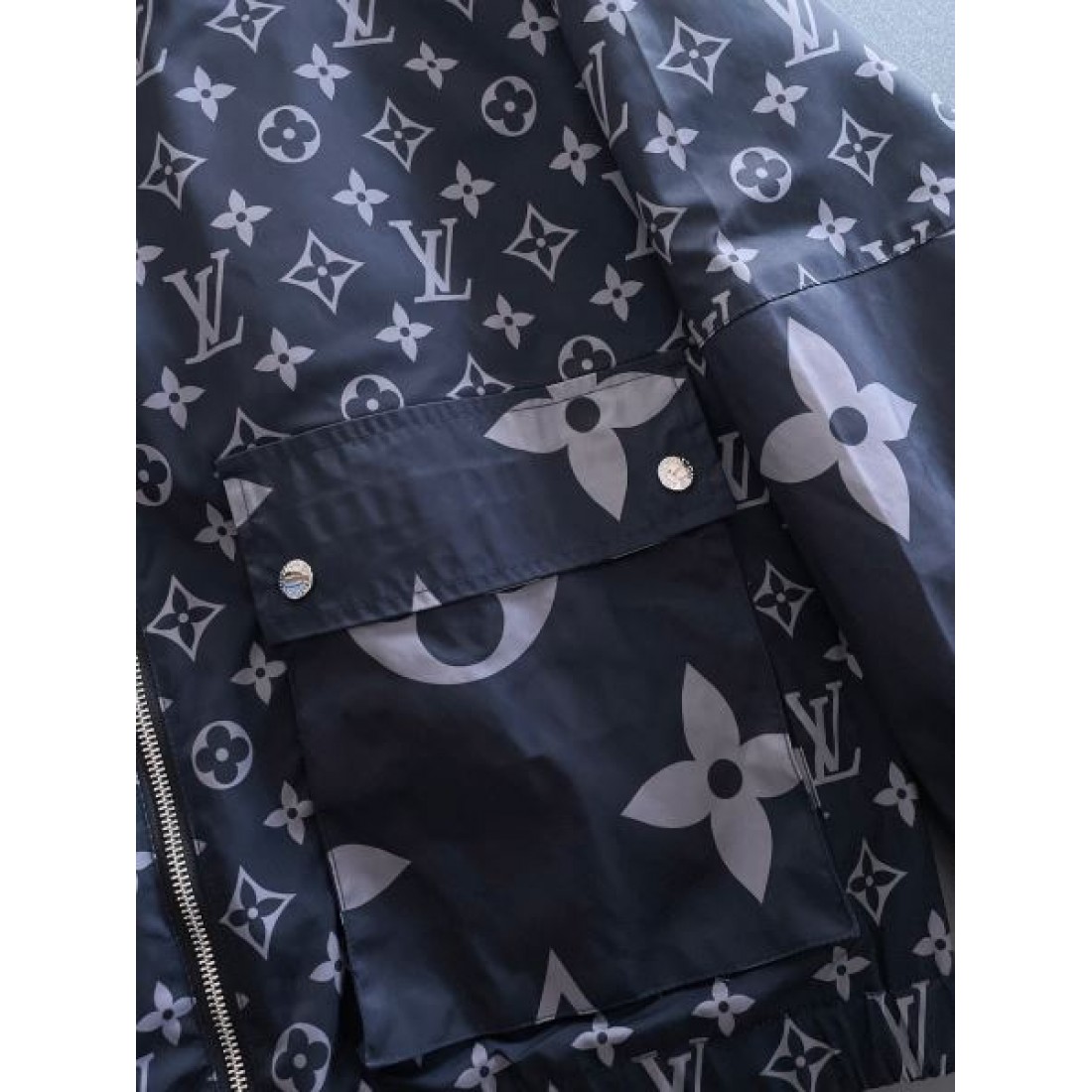 立体 美脚 LOUIS VUITTON ルイヴィトン スーパーコピー ジーンズ フィット感