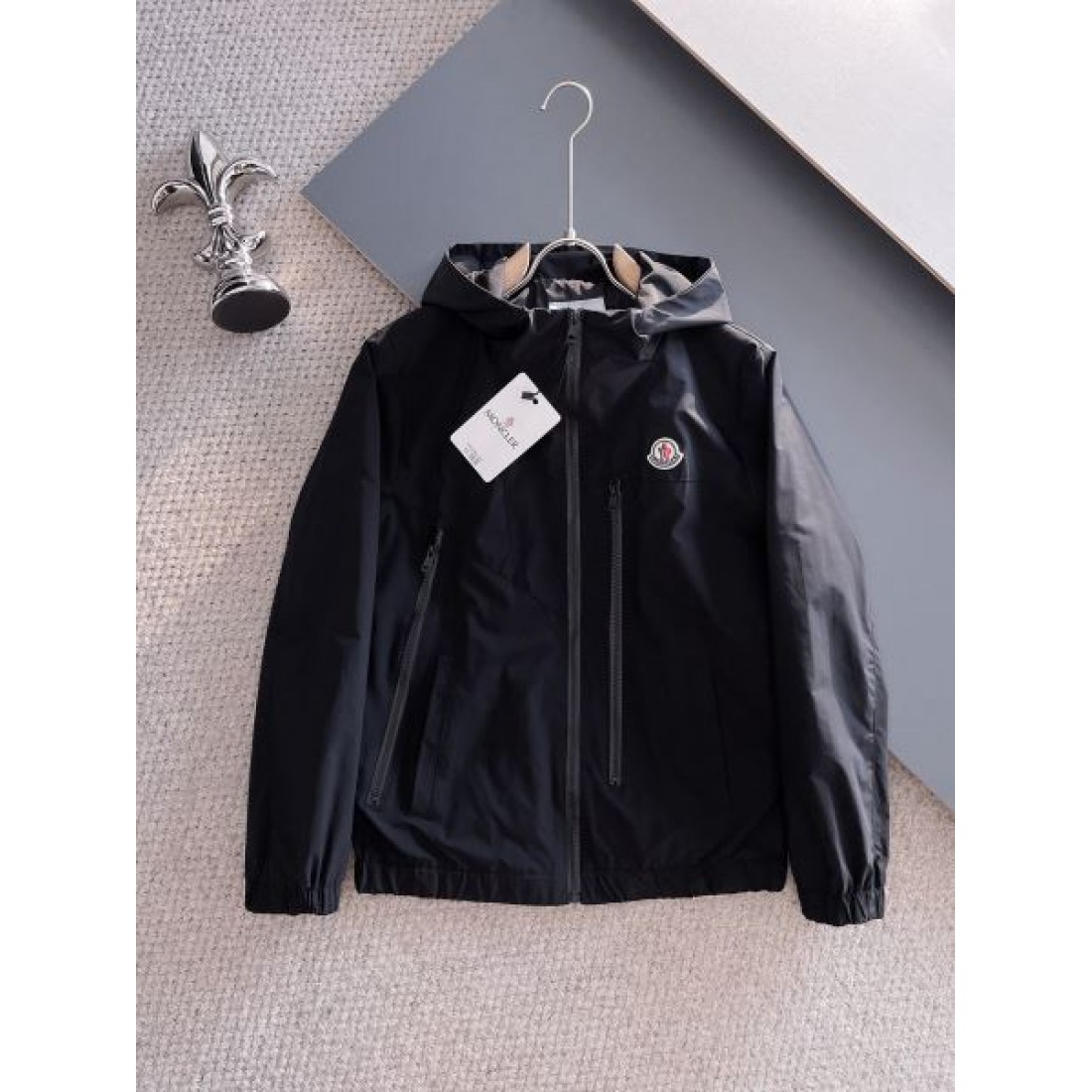 都会的 重厚 MONCLER モンクレール スーパーコピー ジャケット 存在感