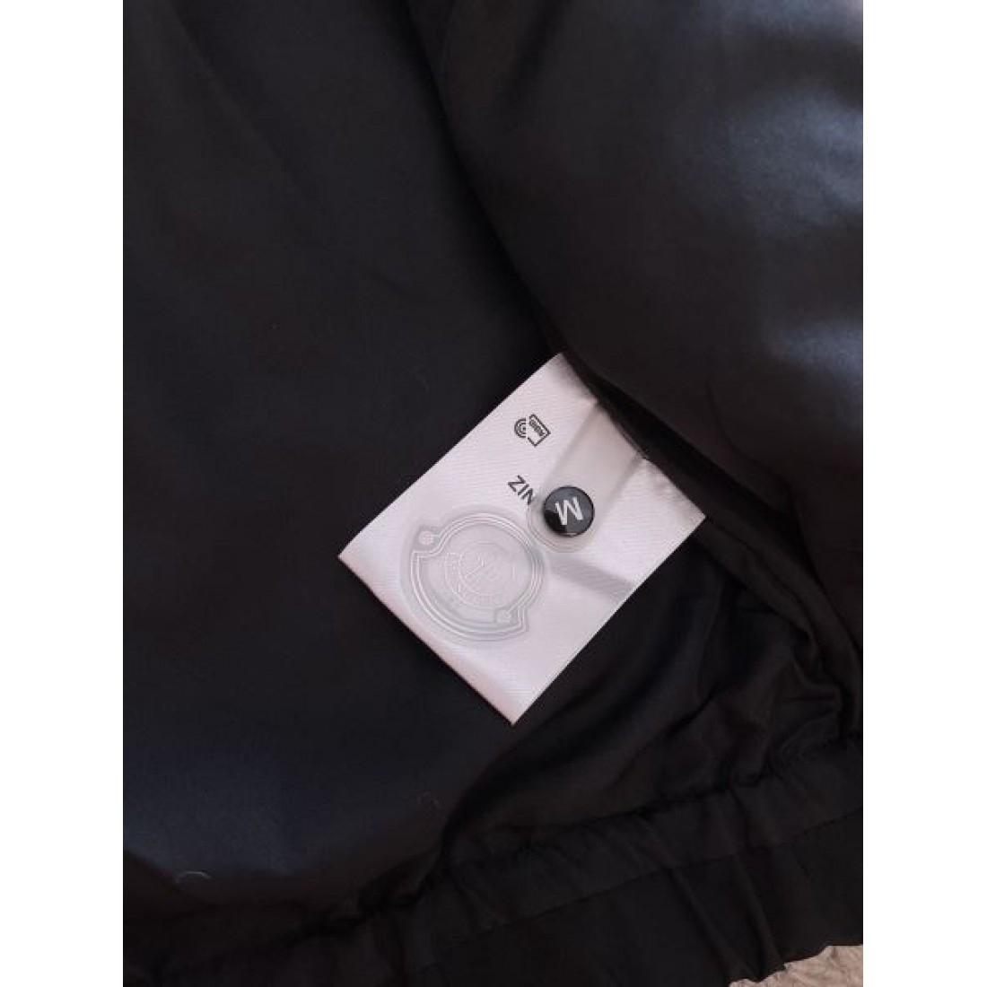 都会的 重厚 MONCLER モンクレール スーパーコピー ジャケット 存在感