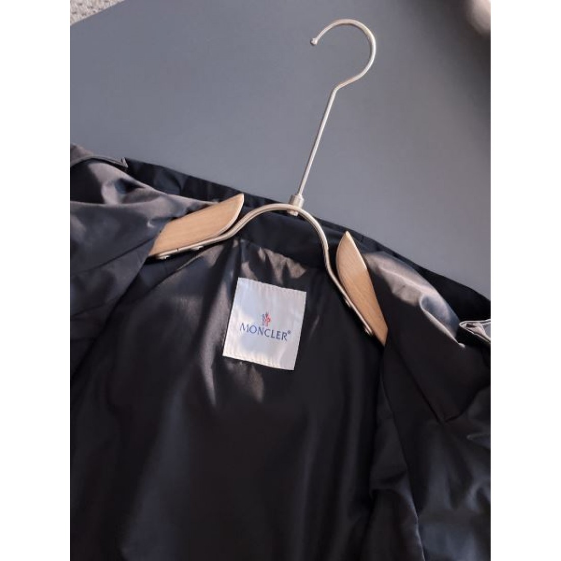 都会的 重厚 MONCLER モンクレール スーパーコピー ジャケット 存在感