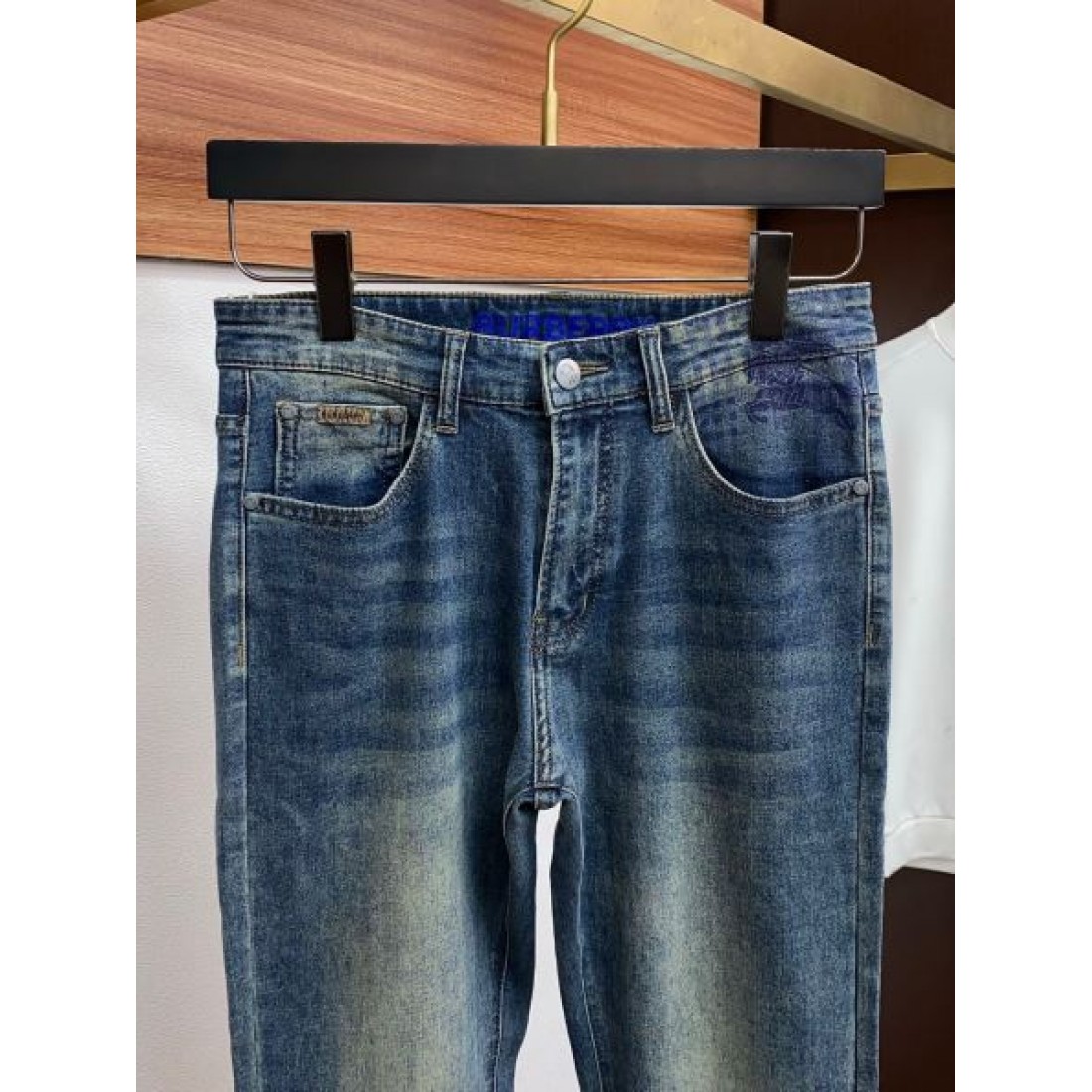 モダン 高品質 BURBERRY バーバリー スーパーコピー ジーンズ スタイリッシュ