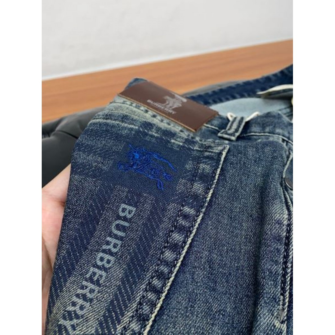  エレガント ラグジュアリー BURBERRY バーバリー スーパーコピー ジーンズ 上質