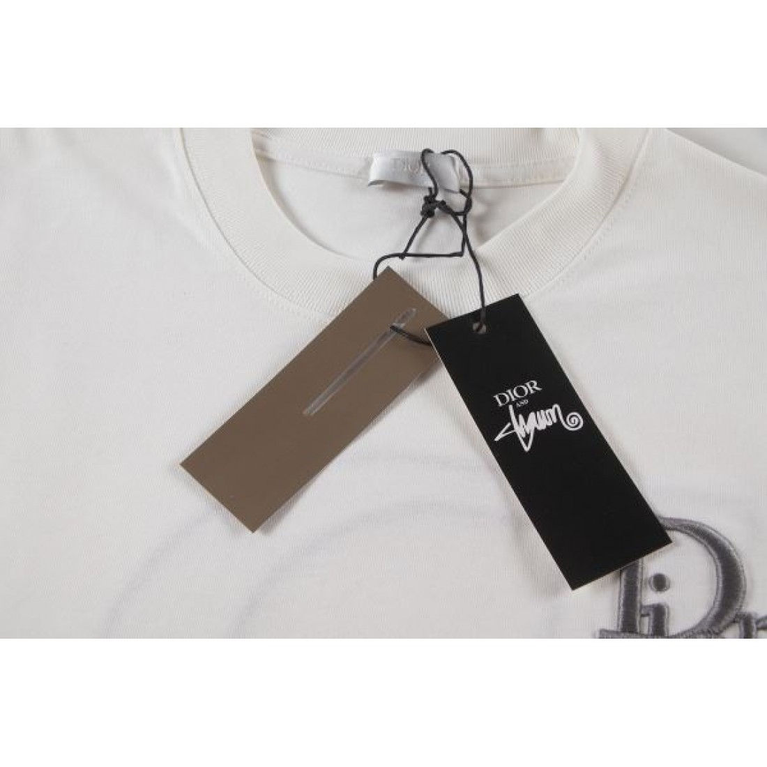 大人カジュアル 上質感 DIOR ディオール コピー 半袖Tシャツ 快適素材 軽量デザイン