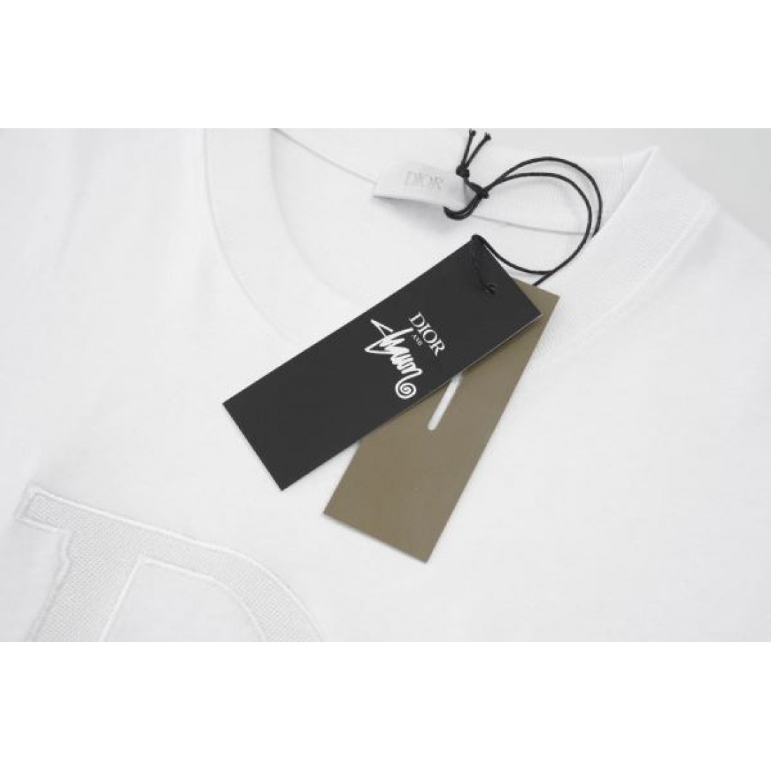 シンプル美品 高品質 DIOR ディオール コピー 半袖Tシャツ 軽やか着心地 デイリー向け