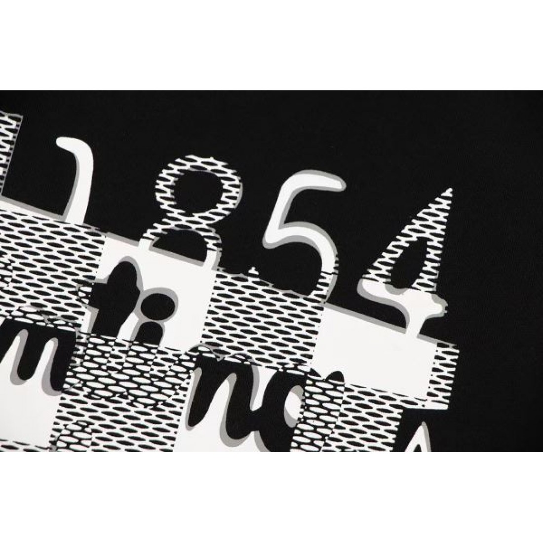  大人カジュアル 洗練デザイン LOUIS VUITTON ルイヴィトン コピー 半袖Tシャツ 軽やか素材 高級感