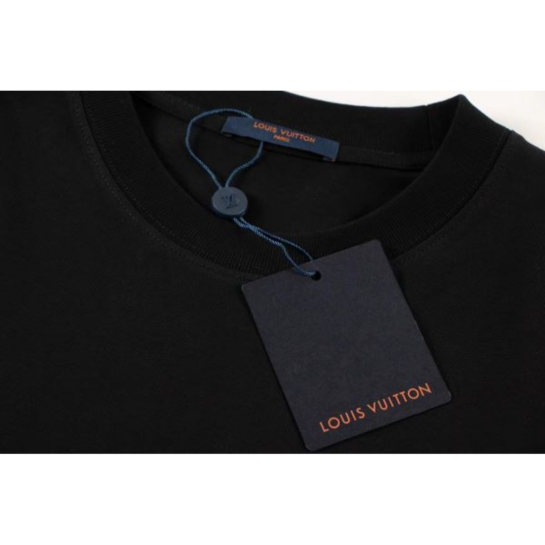  大人カジュアル 洗練デザイン LOUIS VUITTON ルイヴィトン コピー 半袖Tシャツ 軽やか素材 高級感