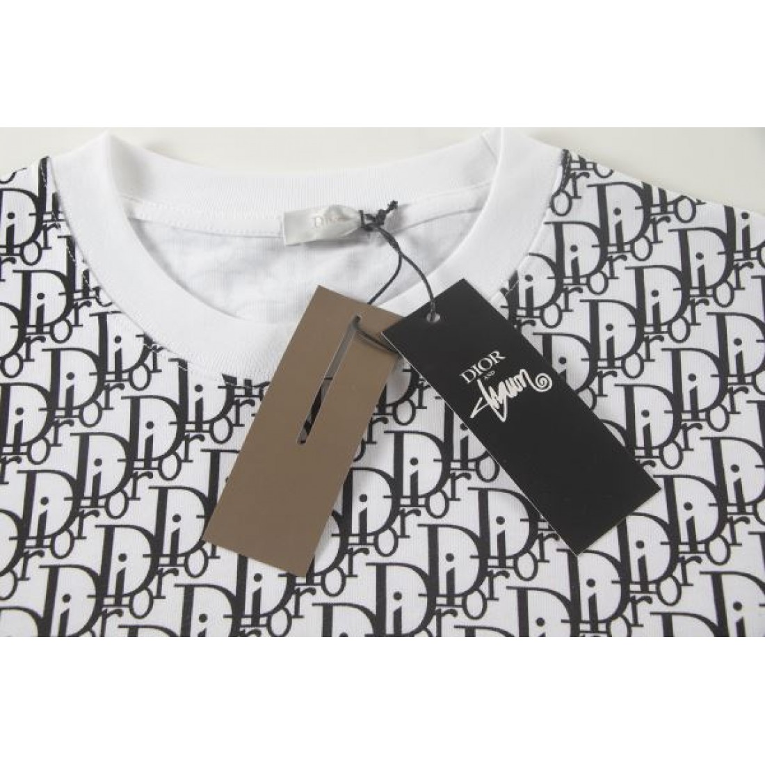 都会的 洗練 DIOR ディオール コピー Tシャツ 軽量素材 人気モデル