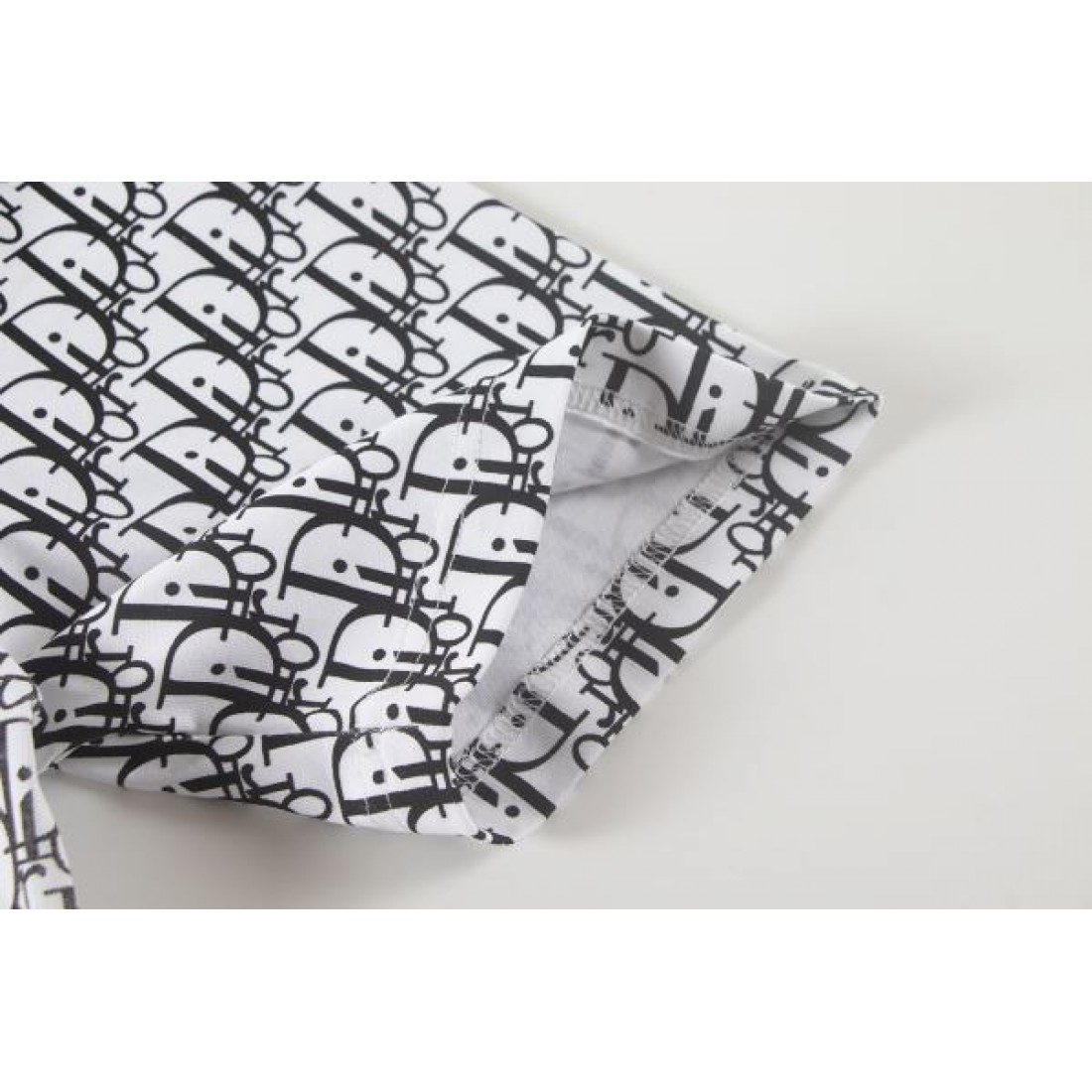 都会的 洗練 DIOR ディオール コピー Tシャツ 軽量素材 人気モデル