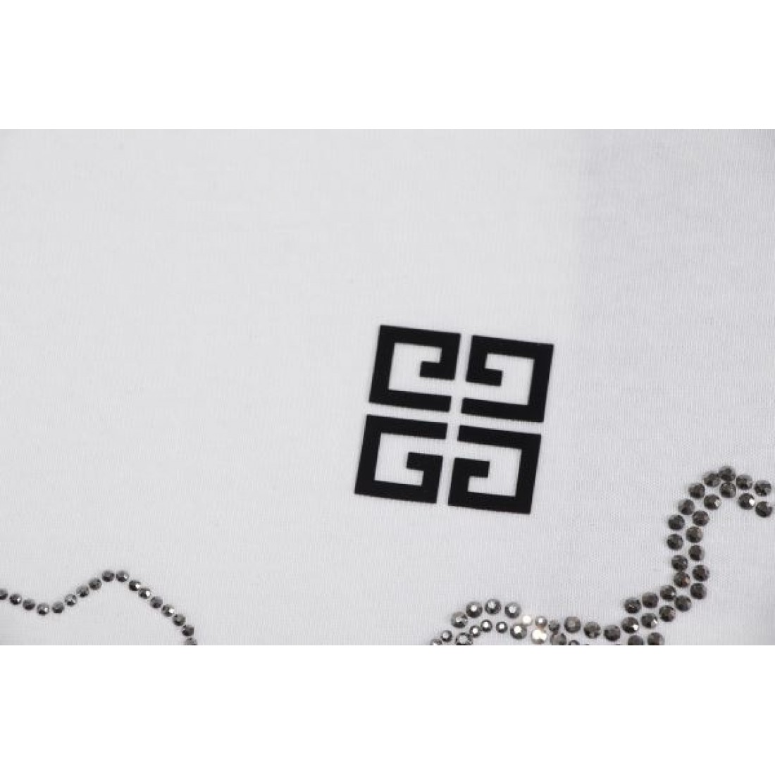 高見え シンプル GIVENCHY ジバンシィ コピー Tシャツ 快適素材 おしゃれ感