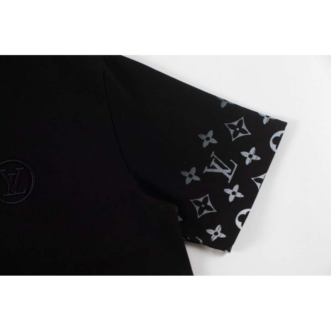  高級感 シンプル LOUIS VUITTON ルイヴィトン コピー Tシャツ 上質素材 おしゃれ