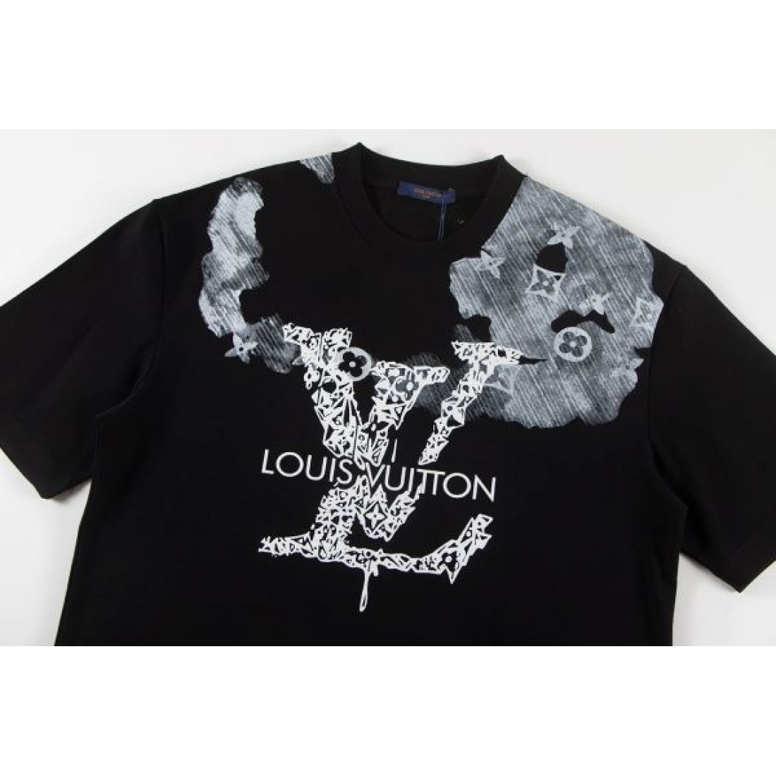 都会的 モダン LOUIS VUITTON ルイヴィトン コピー Tシャツ 柔らか生地 人気モデル