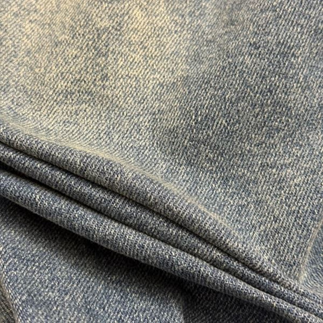 aint Laurent スーパーコピー スキニーパンツ シンプルデニム サンローラン  ハイウエスト 通勤コーデ レディース