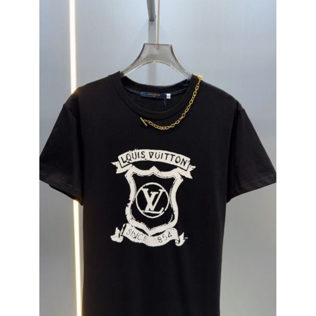 Louis Vuitton 高級感 ヴィンテージロゴ チェーン付き ルイ・ヴィトン コピー  ワンピース シンプルモード