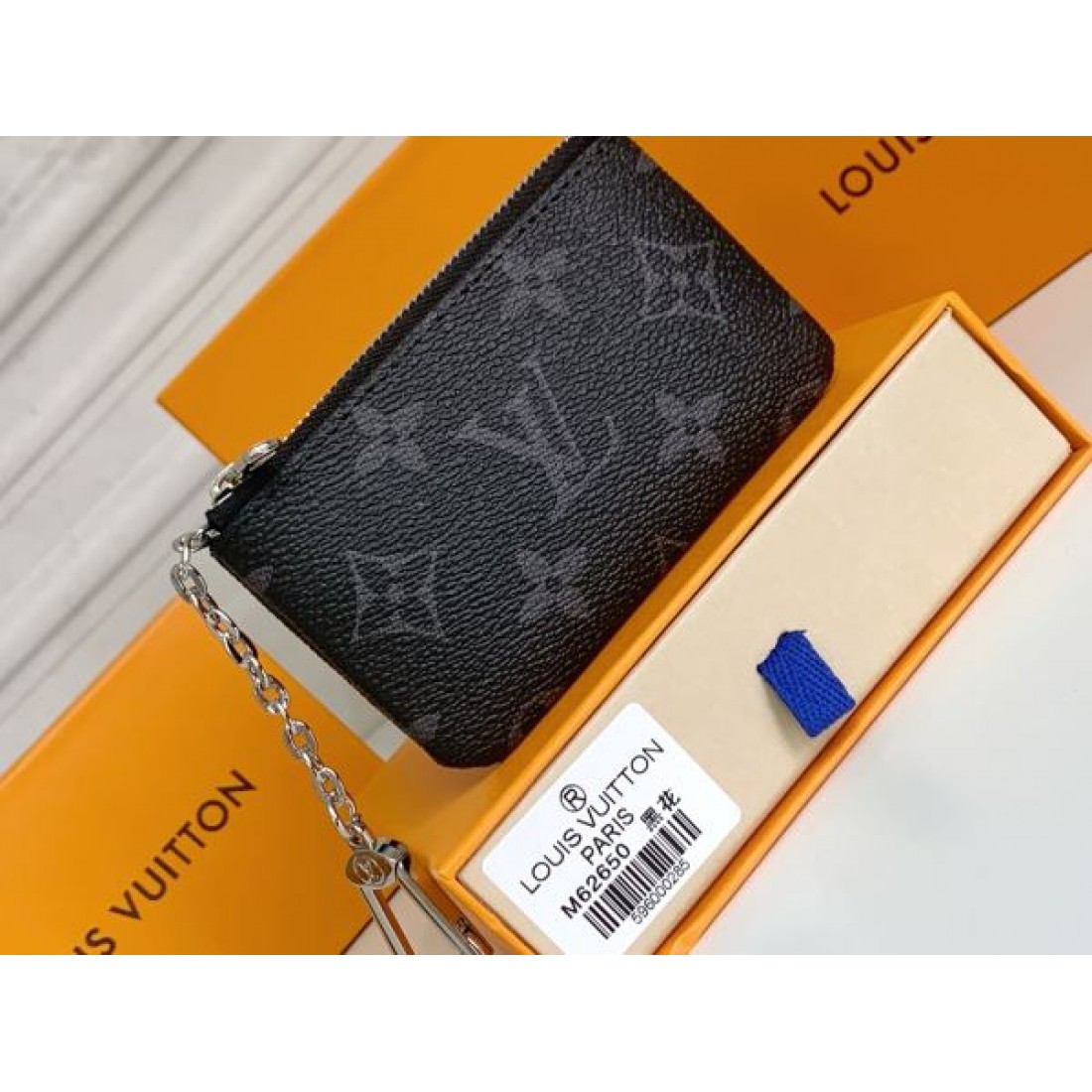 ルイ・ヴィトン コピー 財布 ミニ財布 カード収納 小銭入れ一体 ラウンドジップ チェーン付き LOUIS VUITTON