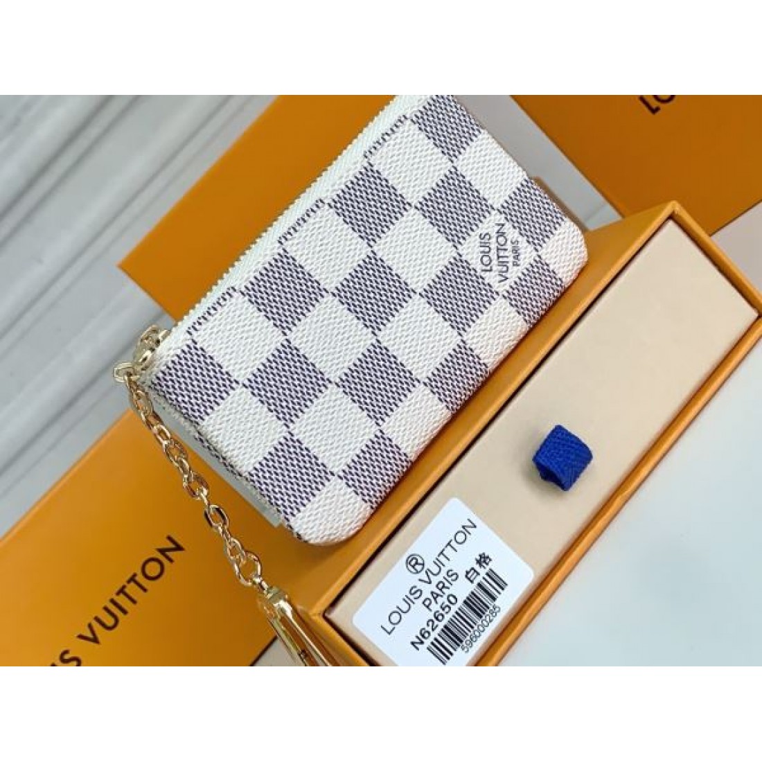 ルイ・ヴィトン コピー 財布 カードケース 小銭入れ一体 ダミエ柄 ラウンドジップ LOUIS VUITTON チェーン付き 