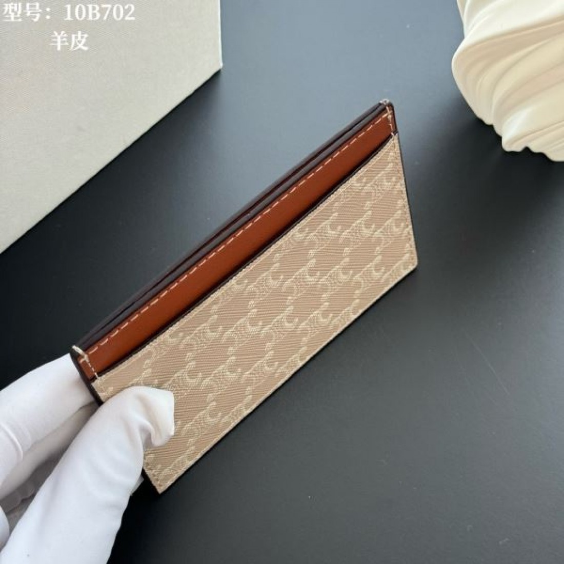 シンプル モダン CELINE セリーヌ スーパーコピー カードケース 軽量 スタイリッシュ