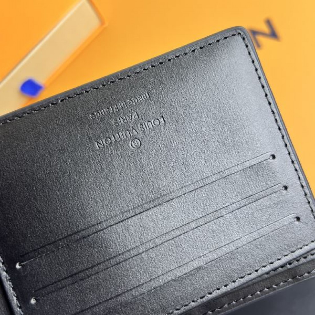 上品 大容量 LOUIS VUITTON ルイヴィトン スーパーコピー 二つ折り財布 人気モデル シンプル