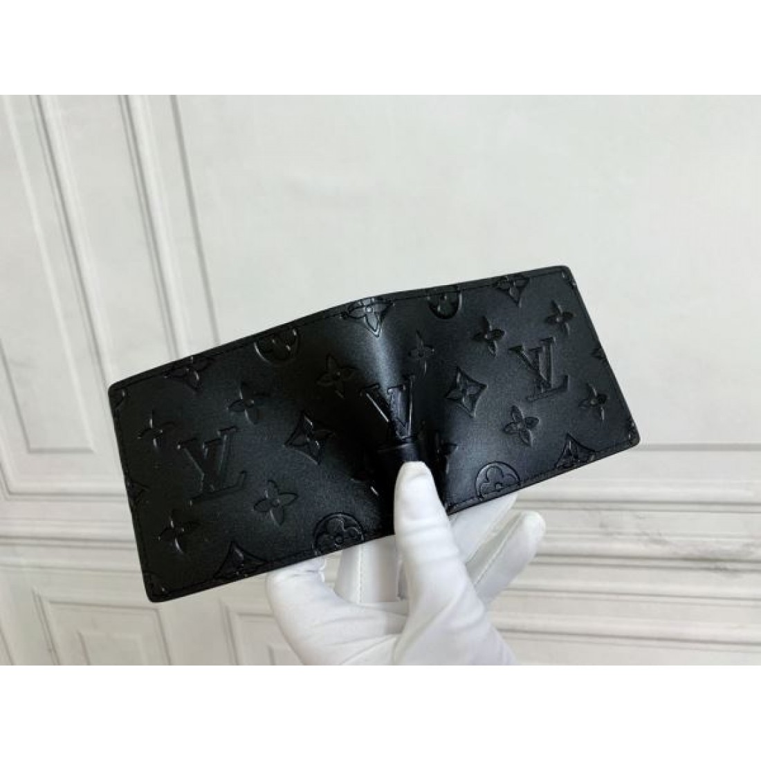 高級感 シンプル LOUIS VUITTON ルイヴィトン スーパーコピー 二つ折り財布 実用的 長持ち