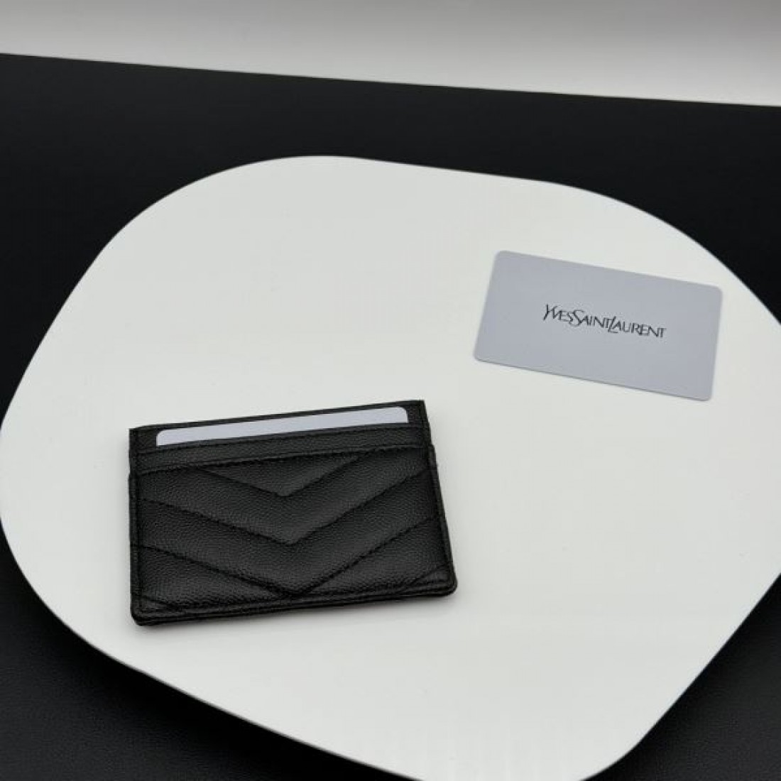 高級感 上質 YSL イヴサンローラン コピー カードケース コンパクト 薄型