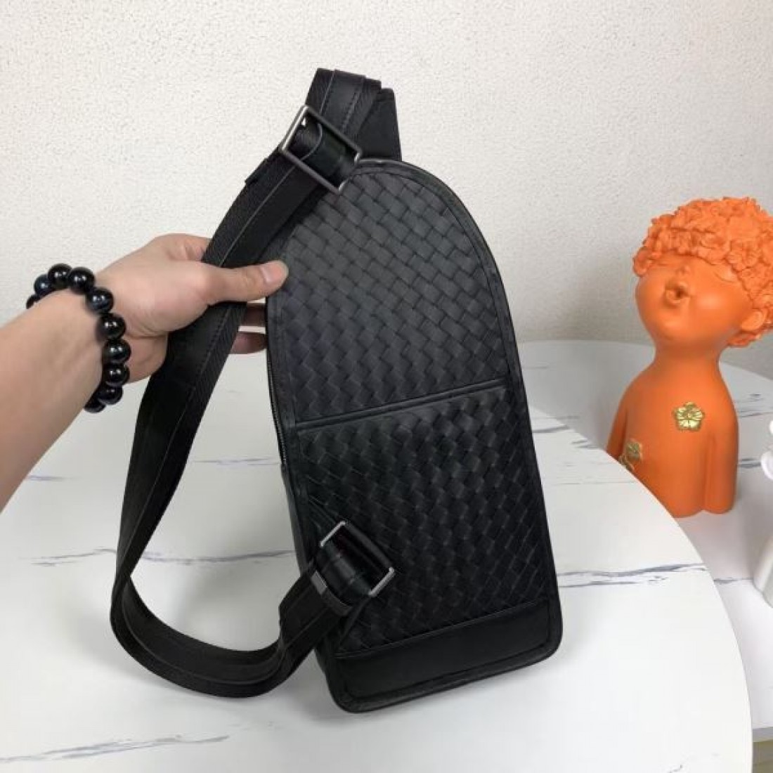 上質 高級感 洗練 編み込み ボッテガヴェネタ BOTTEGA VENETA コピー ショルダーバッグ