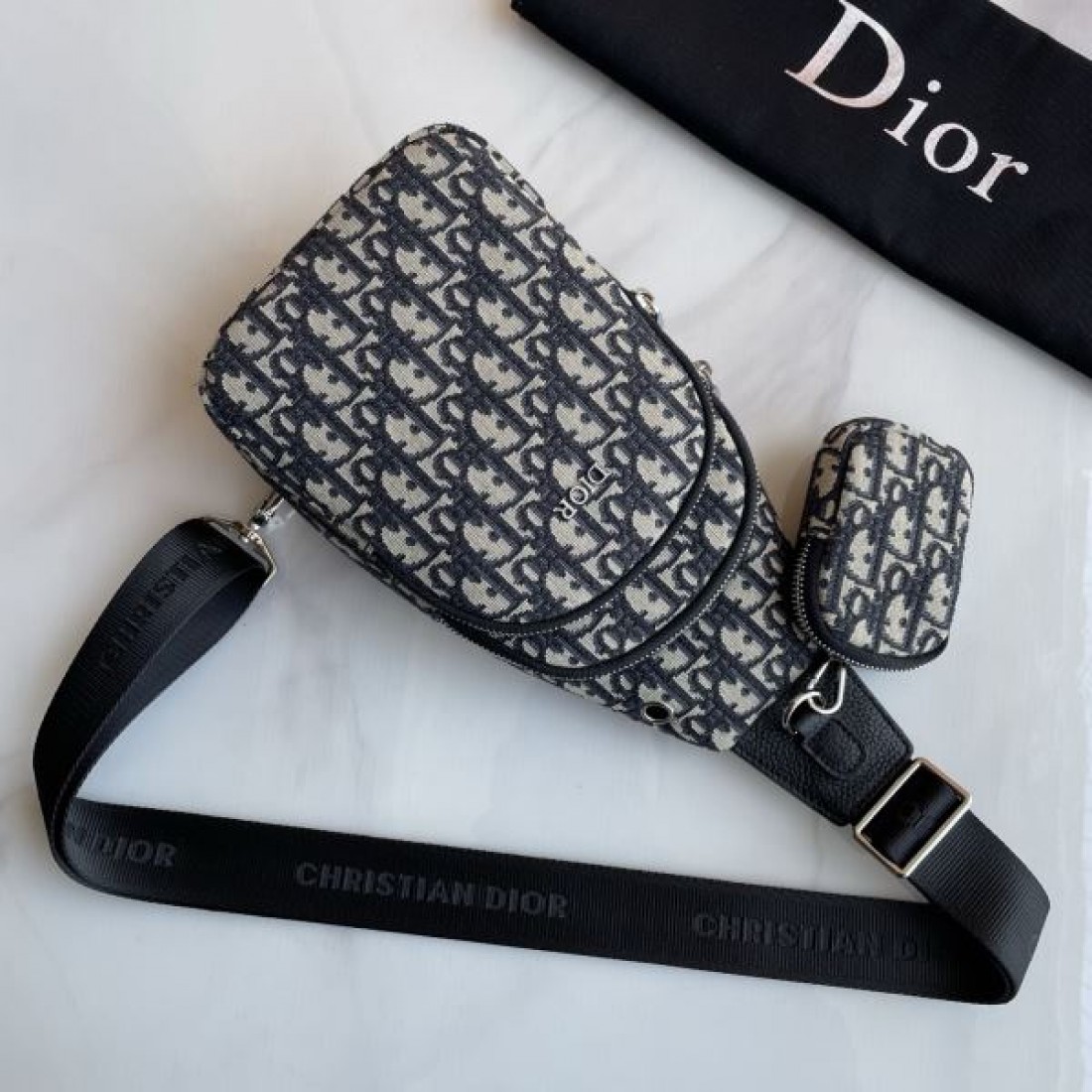 人気 スタイリッシュ カジュアル 軽量 斜め掛け ディオール DIOR コピー ボディバッグ