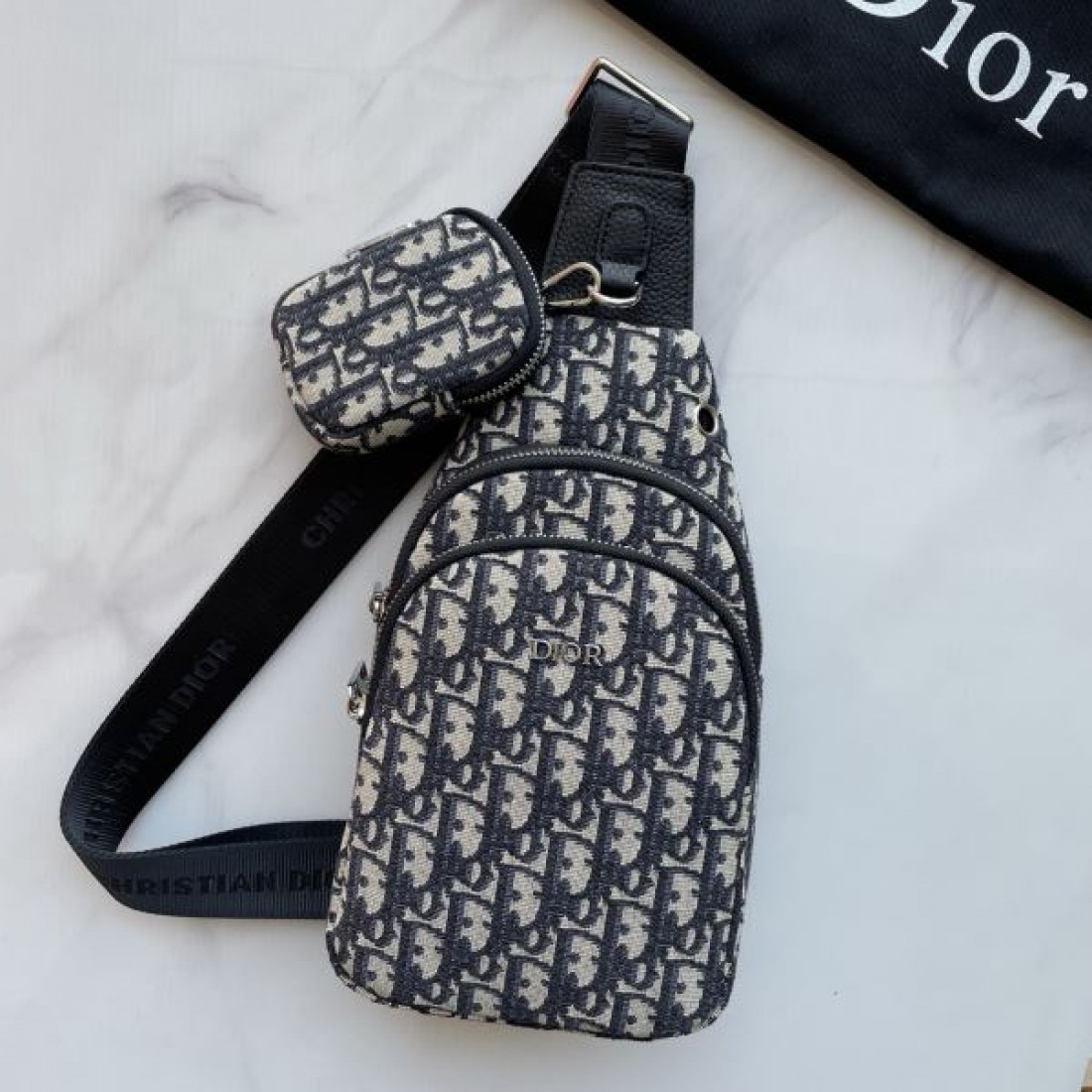 人気 スタイリッシュ カジュアル 軽量 斜め掛け ディオール DIOR コピー ボディバッグ