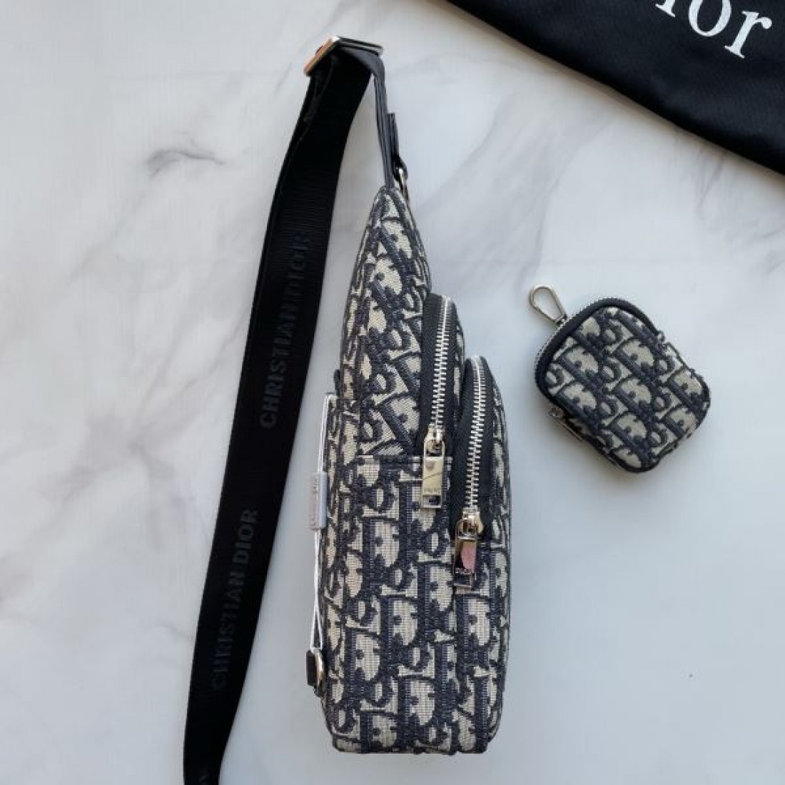 人気 スタイリッシュ カジュアル 軽量 斜め掛け ディオール DIOR コピー ボディバッグ