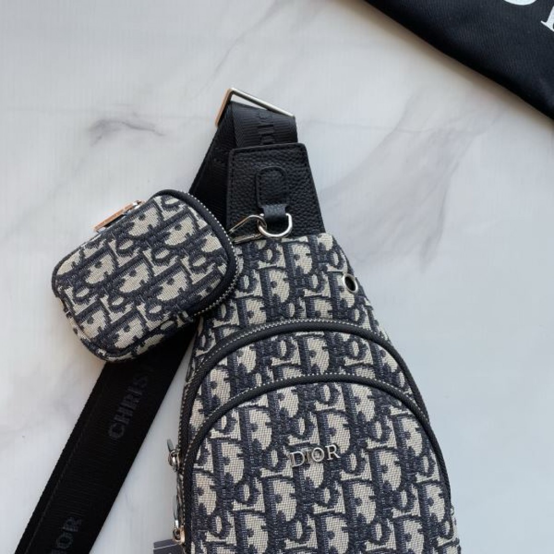 人気 スタイリッシュ カジュアル 軽量 斜め掛け ディオール DIOR コピー ボディバッグ