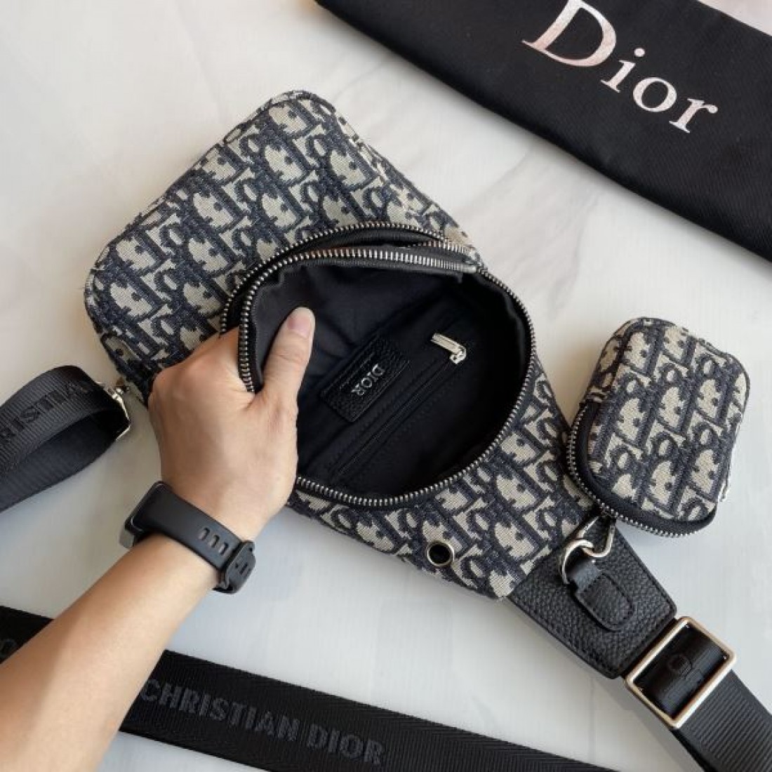 人気 スタイリッシュ カジュアル 軽量 斜め掛け ディオール DIOR コピー ボディバッグ