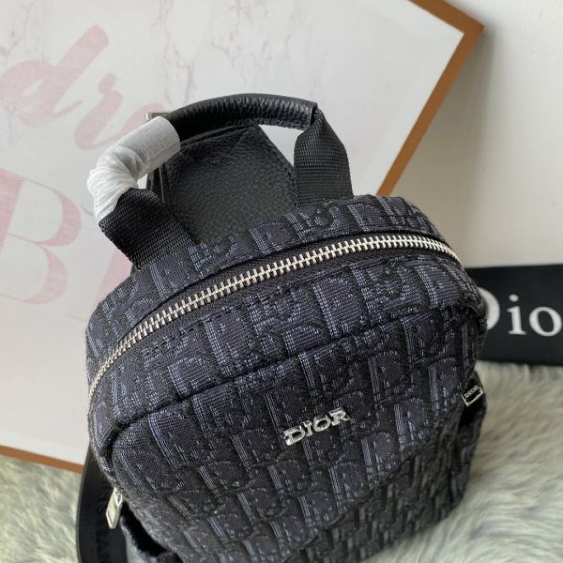 高級感 モダン 機能的 大容量 男女兼用 ディオール DIOR コピー ボディバッグ