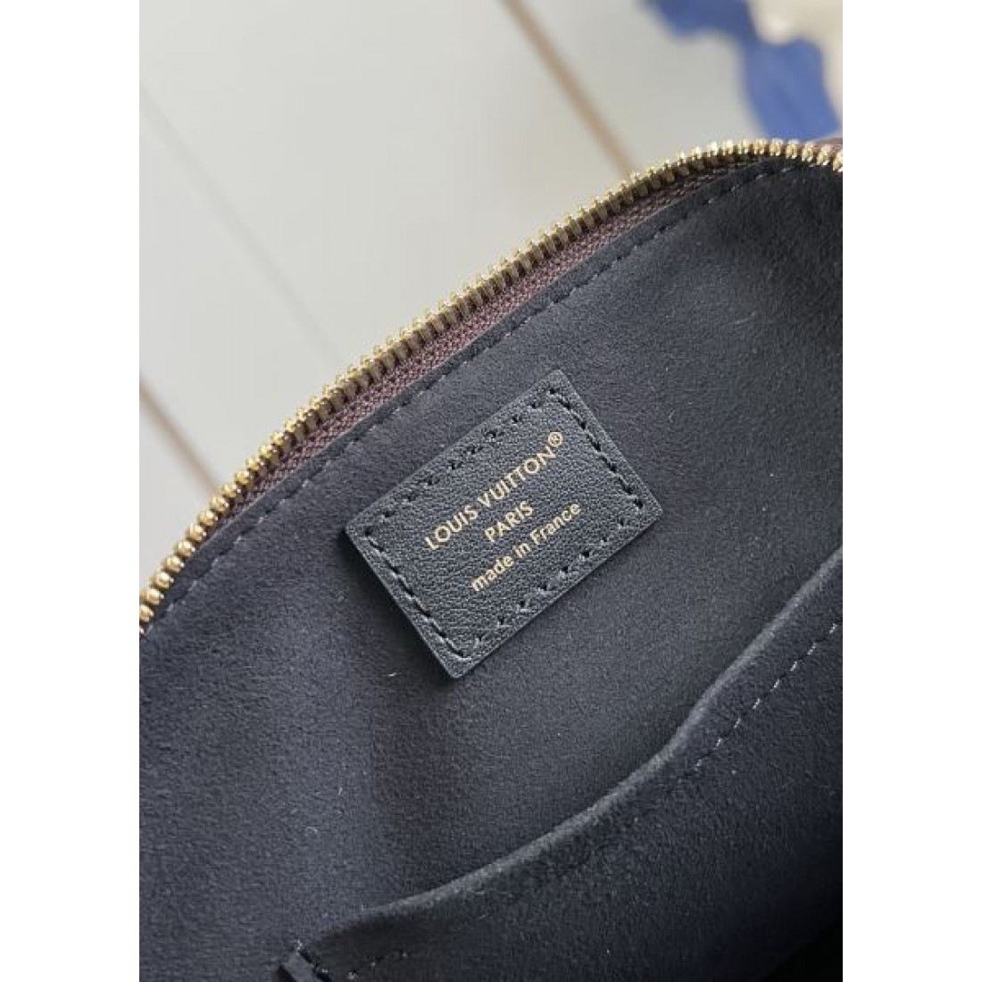 シンプル 高級感 ルイヴィトン LOUIS VUITTON コピー トートバッグ 収納力抜群 おしゃれ