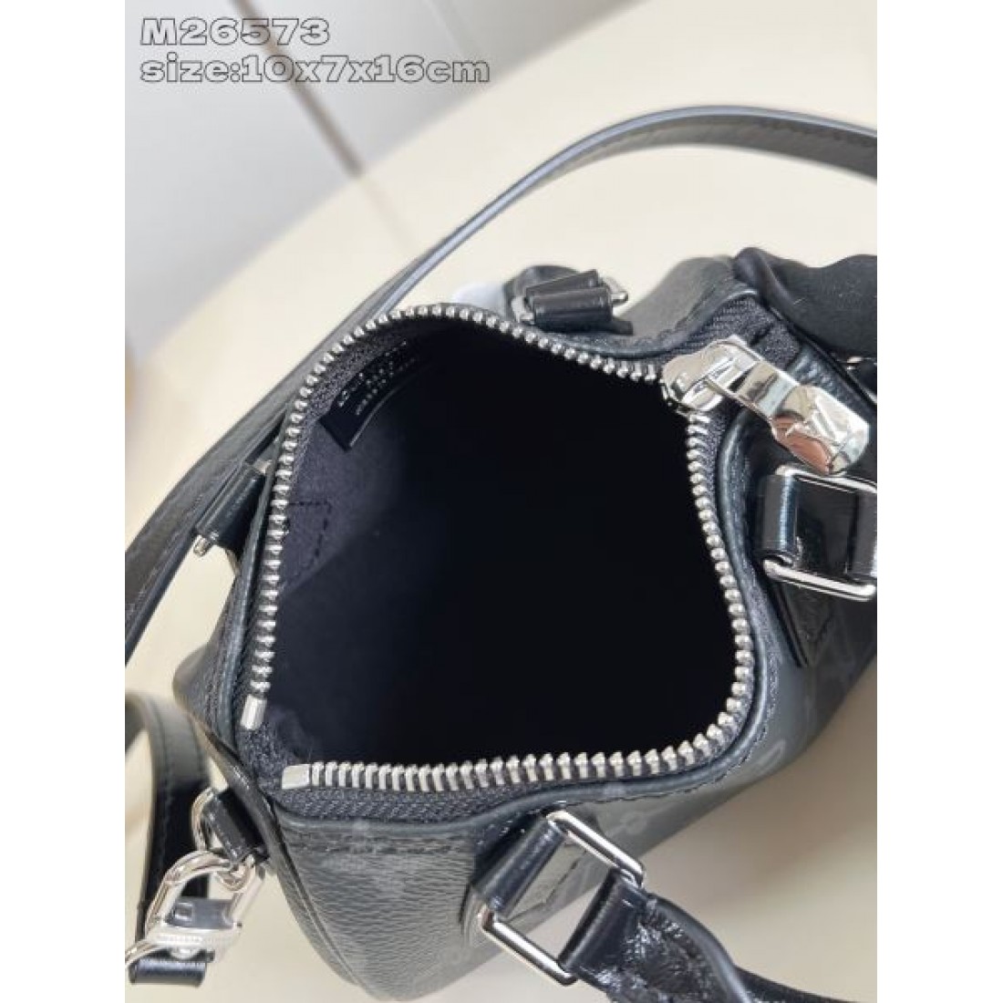 モード 高級感 Louis Vuitton ルイヴィトン コピー トートバッグ スムースレザー ミニボストン 2WAYショルダー シルバー金具 コンパクト収納 上質仕上げ